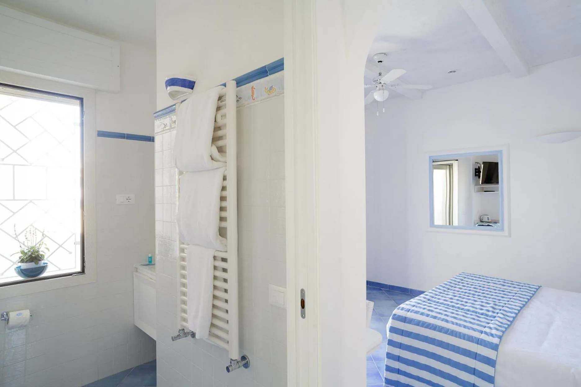 Bedroom, Bed in Hotel Aurora