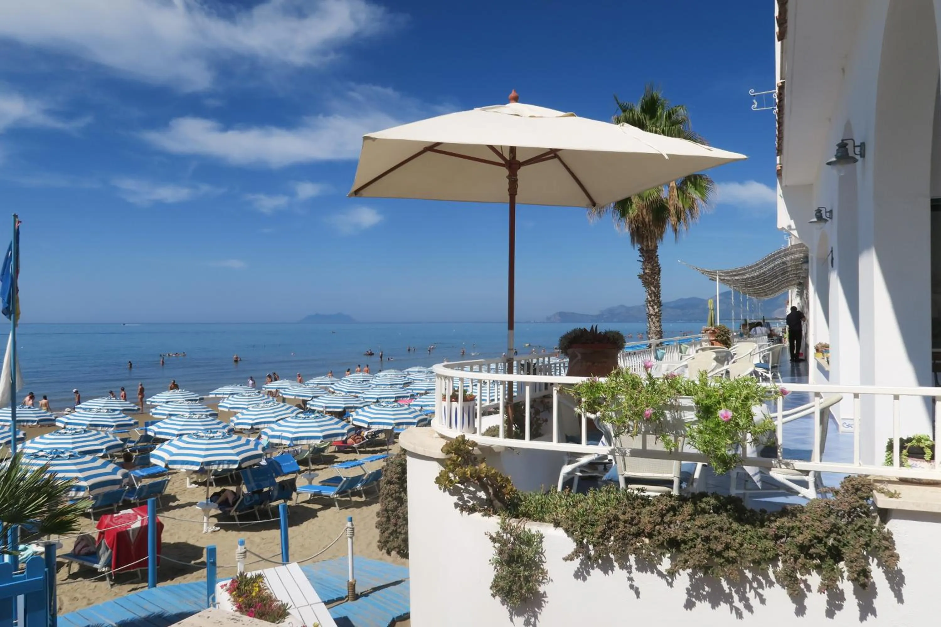 Beach in Hotel Aurora