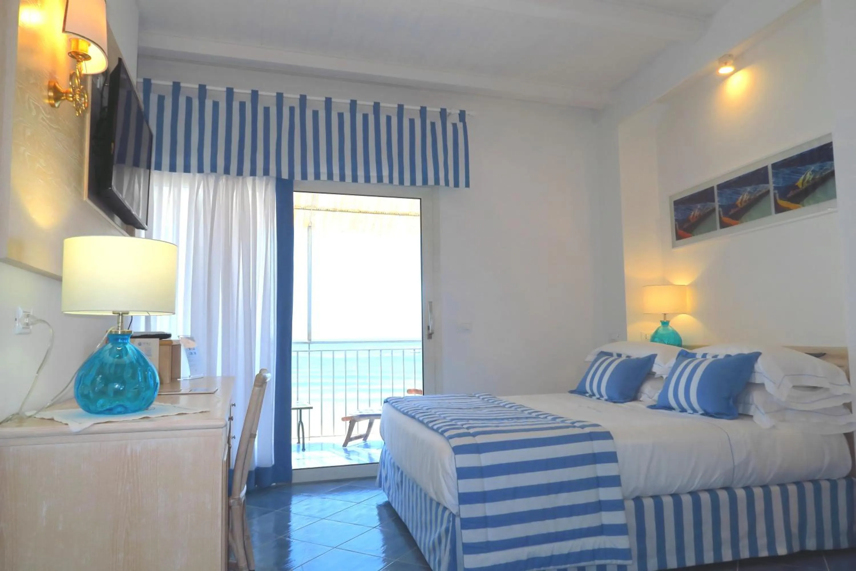 Bedroom, Bed in Hotel Aurora