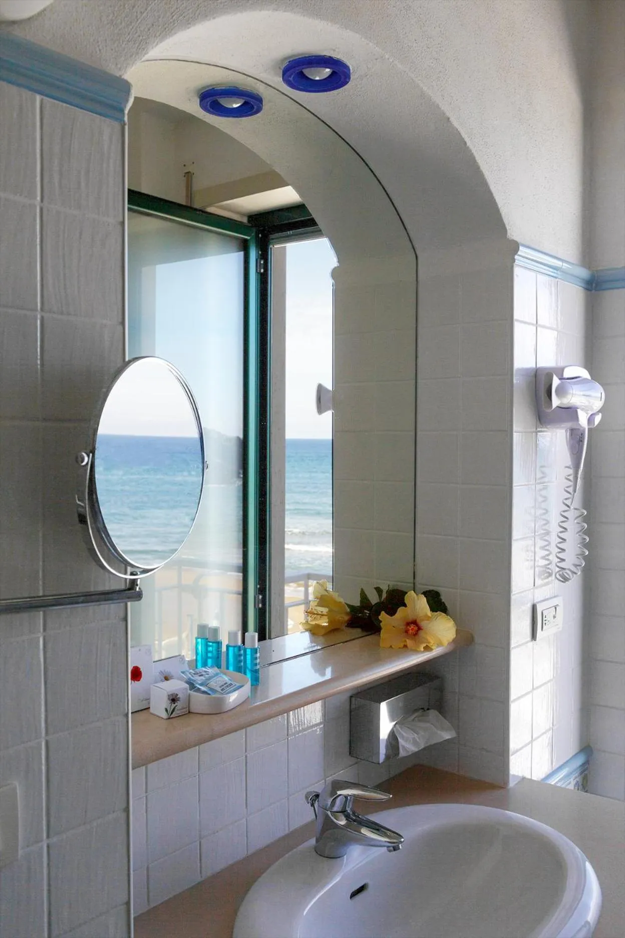 Bathroom in Hotel Aurora