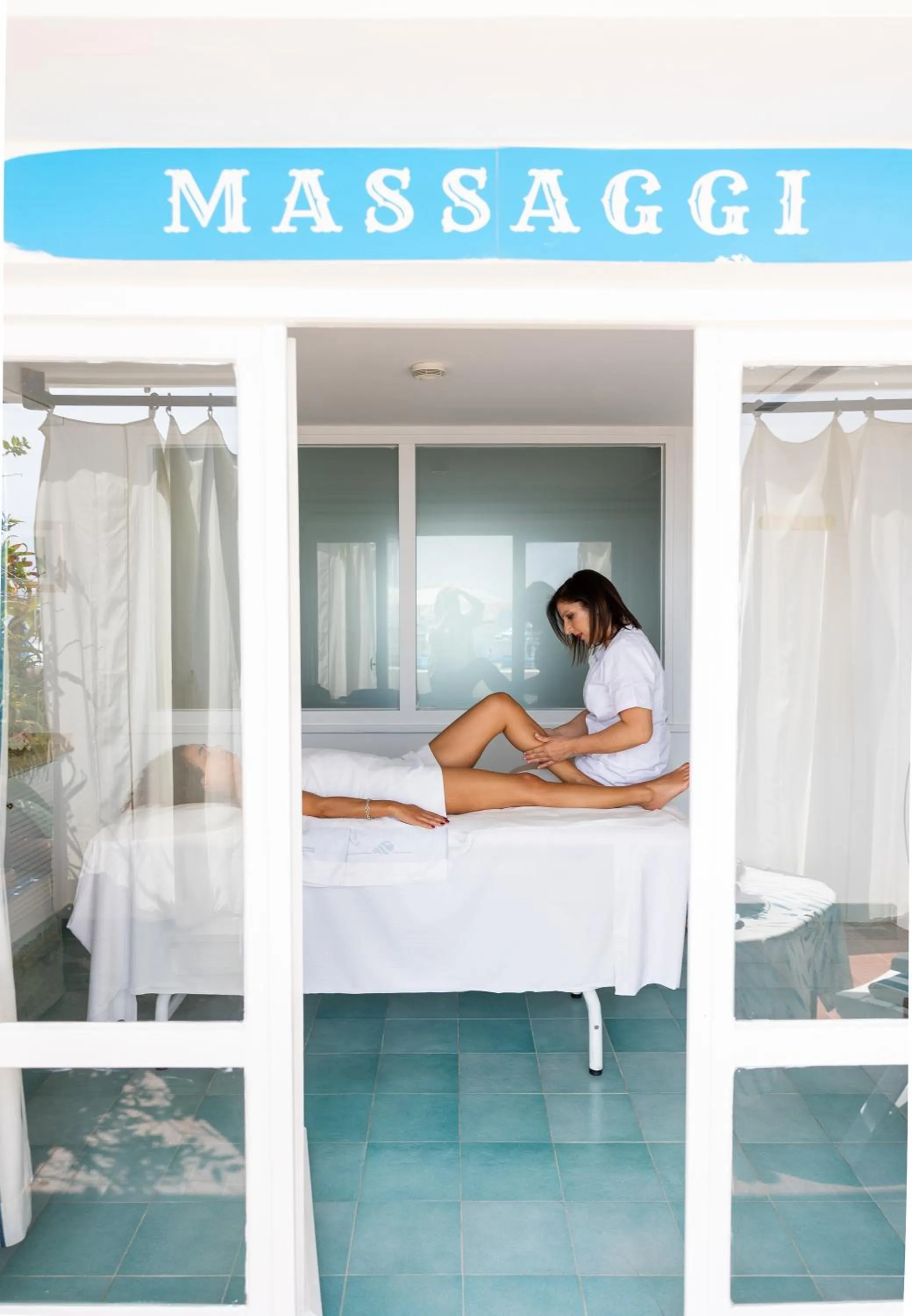 Massage, Bed in Hotel Aurora