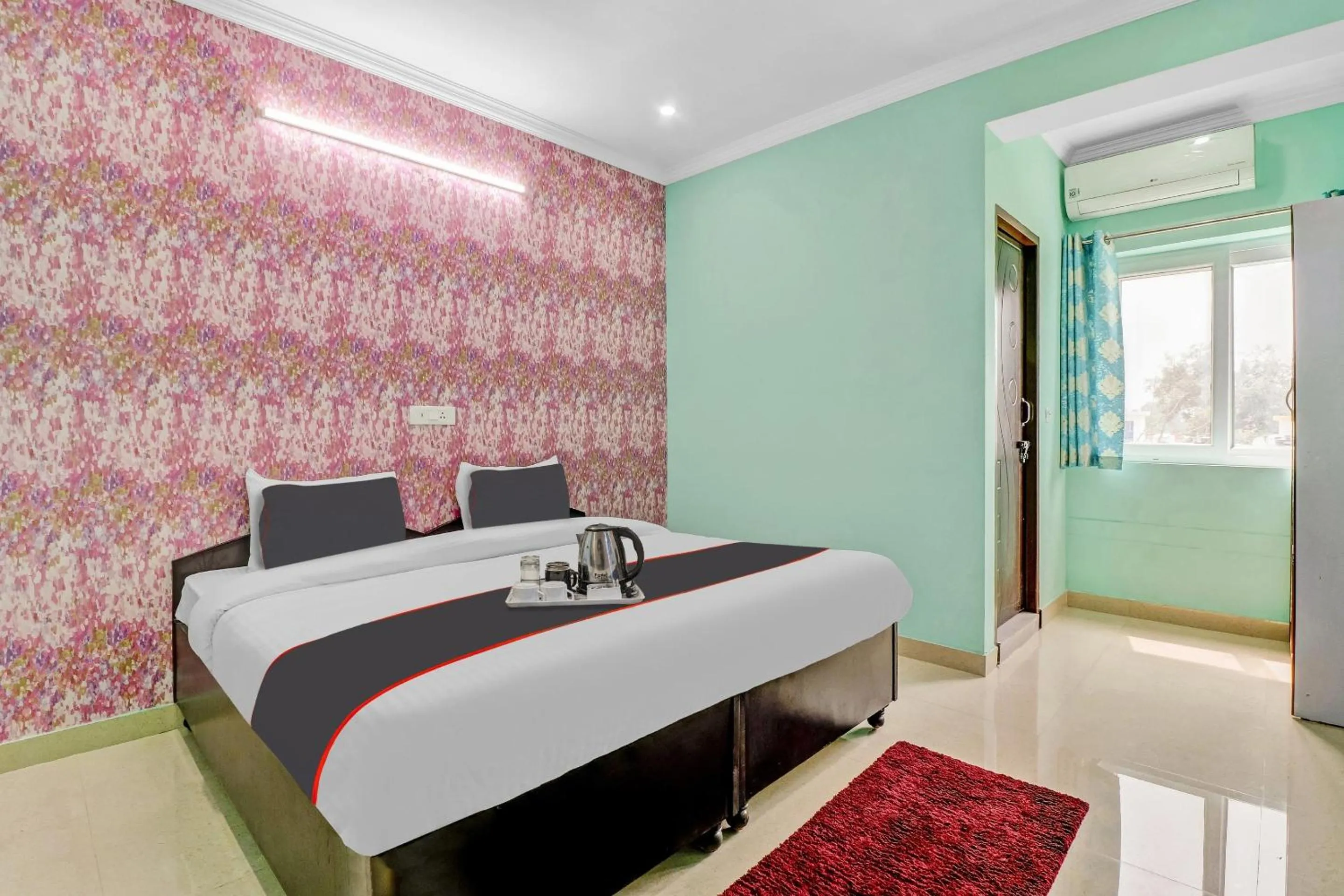 Bedroom, Bed in Super Collection O The Kailash Hotel