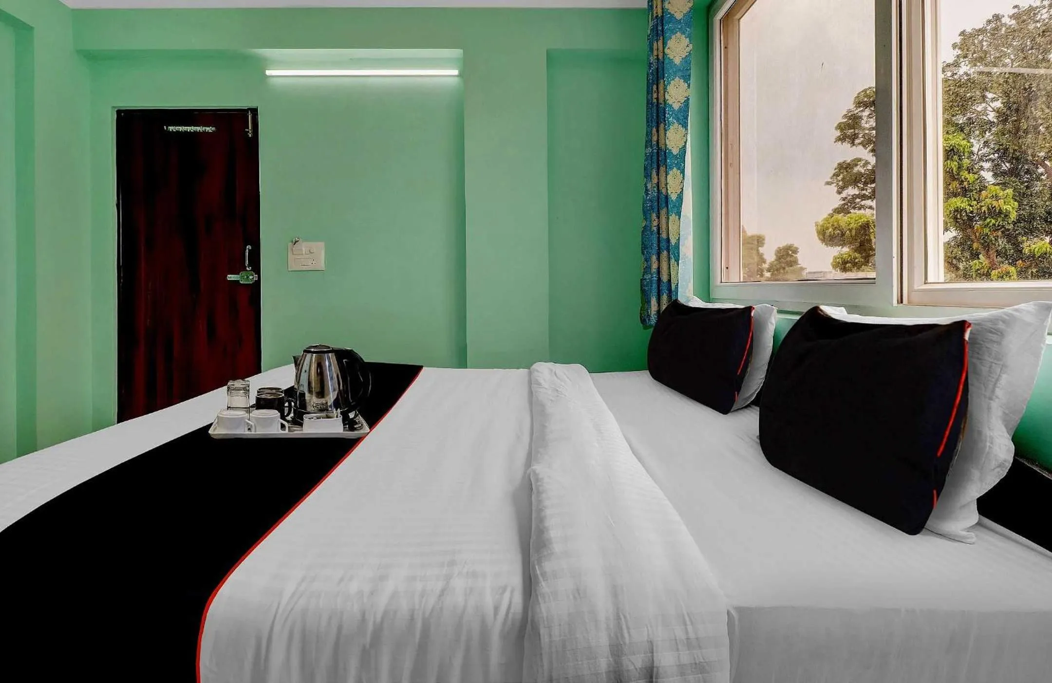 Bedroom, Bed in Super Collection O The Kailash Hotel