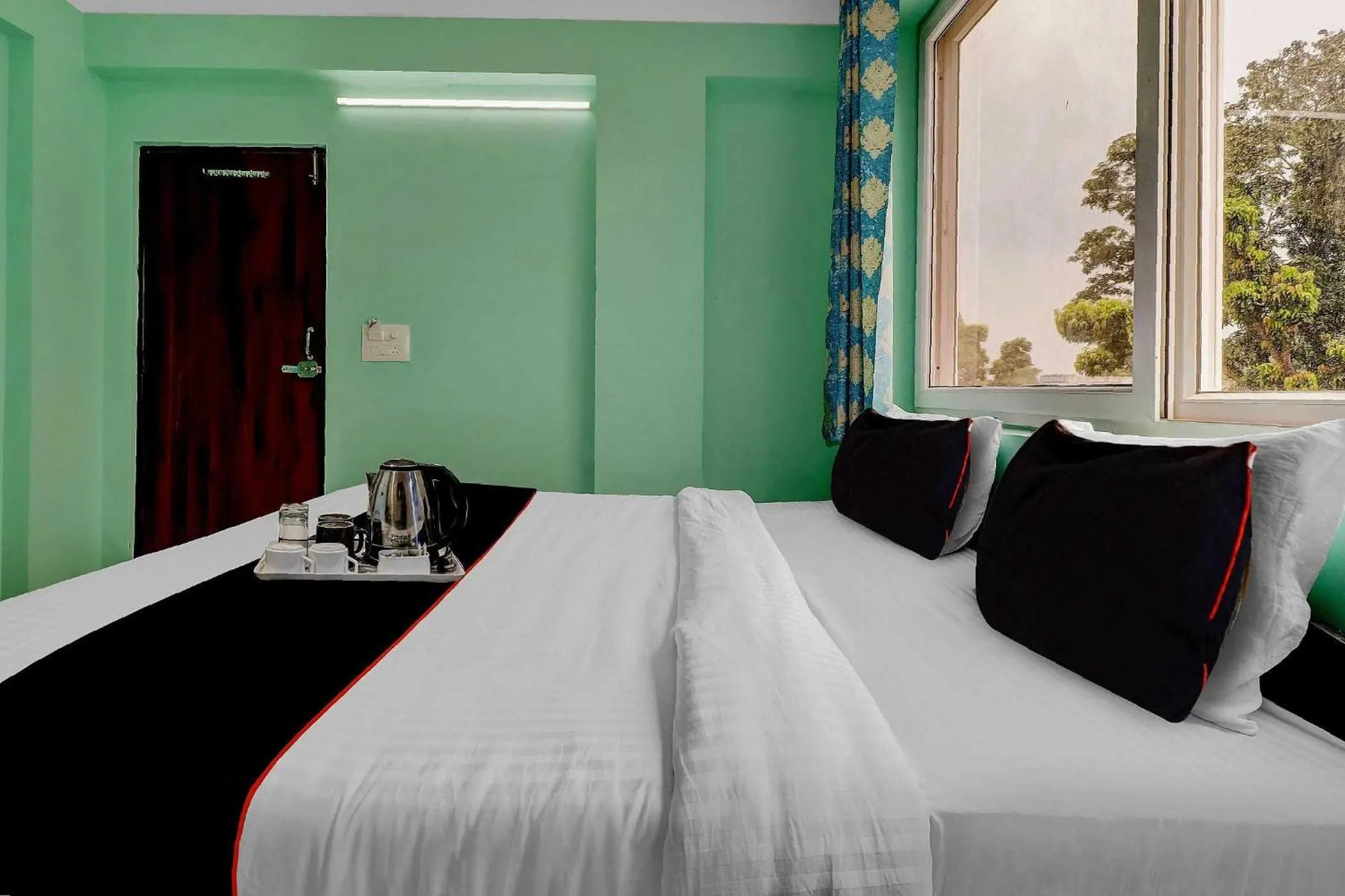 Bedroom, Bed in Super Collection O The Kailash Hotel