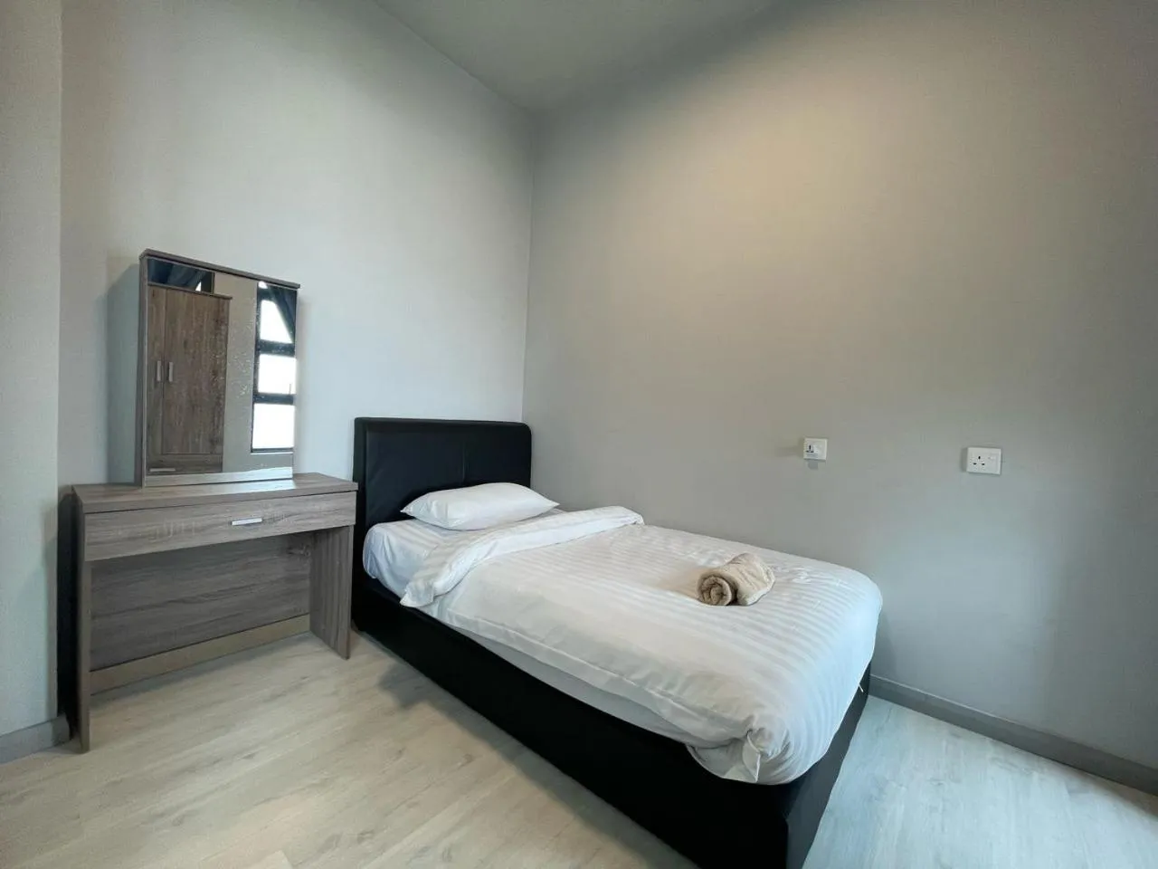 Bedroom, Bed in Jesselton Quay by Pinstay