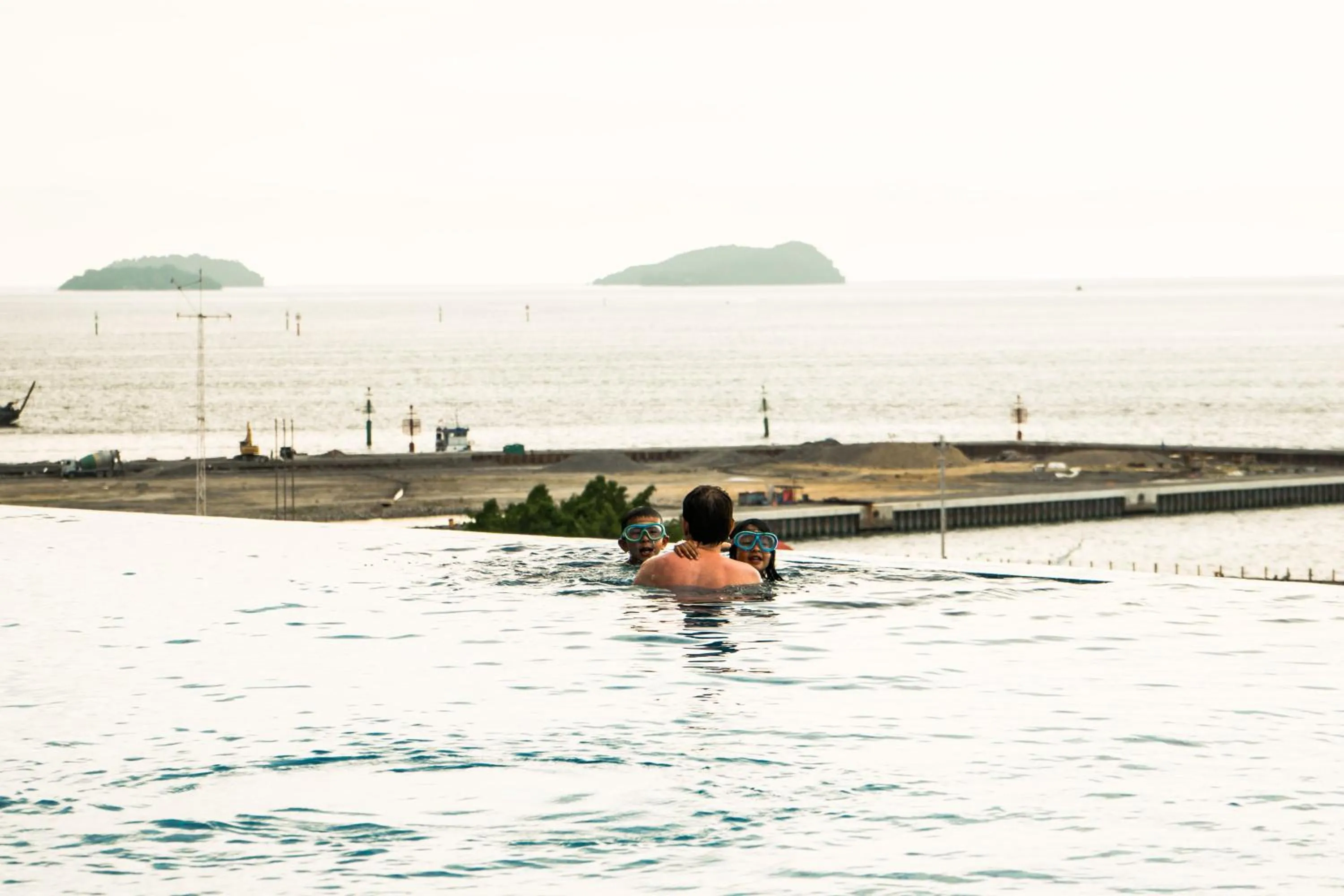 Sea view in Jesselton Quay by Pinstay