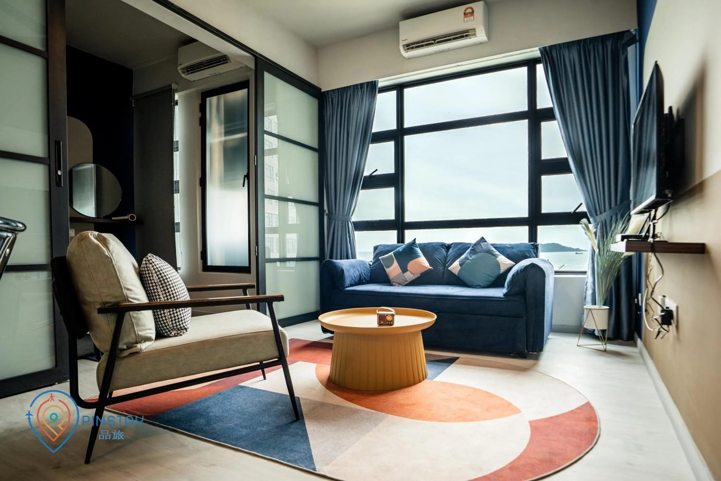Living room in Jesselton Quay by Pinstay