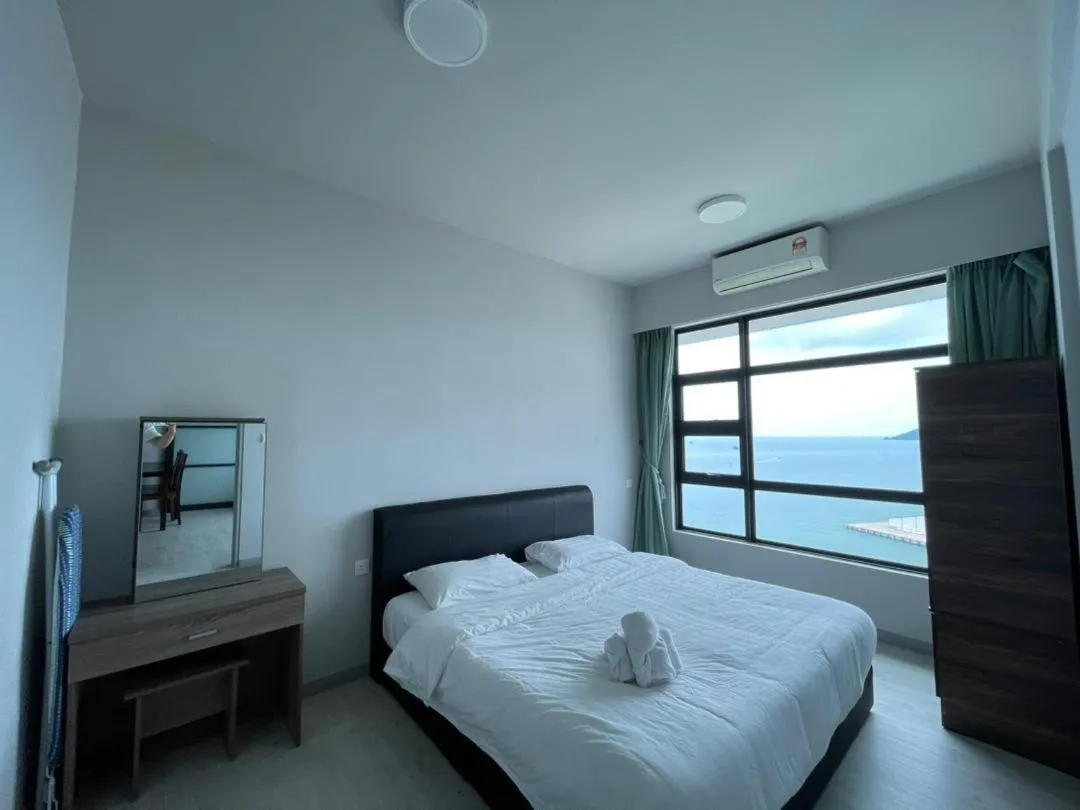 Bed in Jesselton Quay by Pinstay