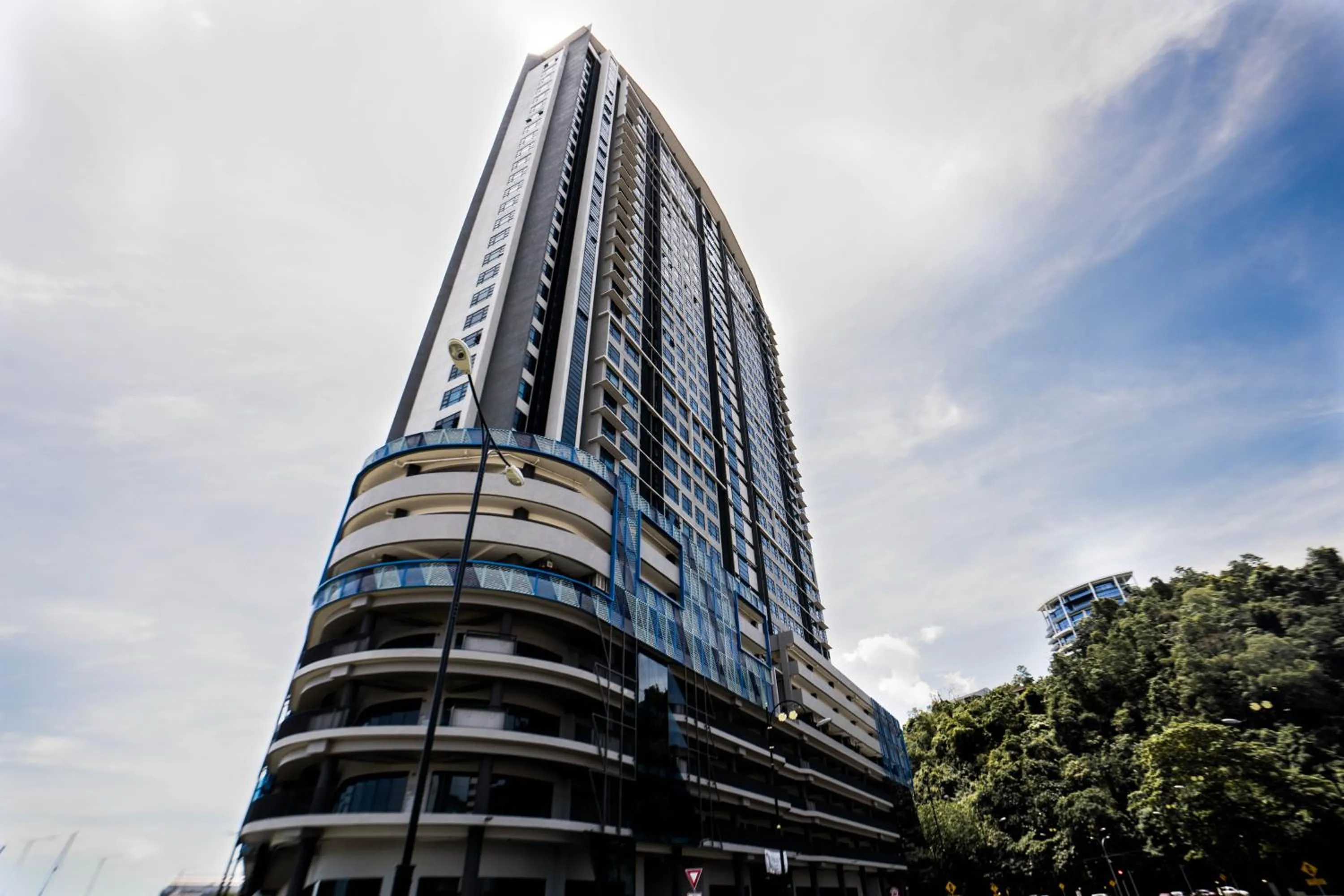 Property building in Jesselton Quay by Pinstay