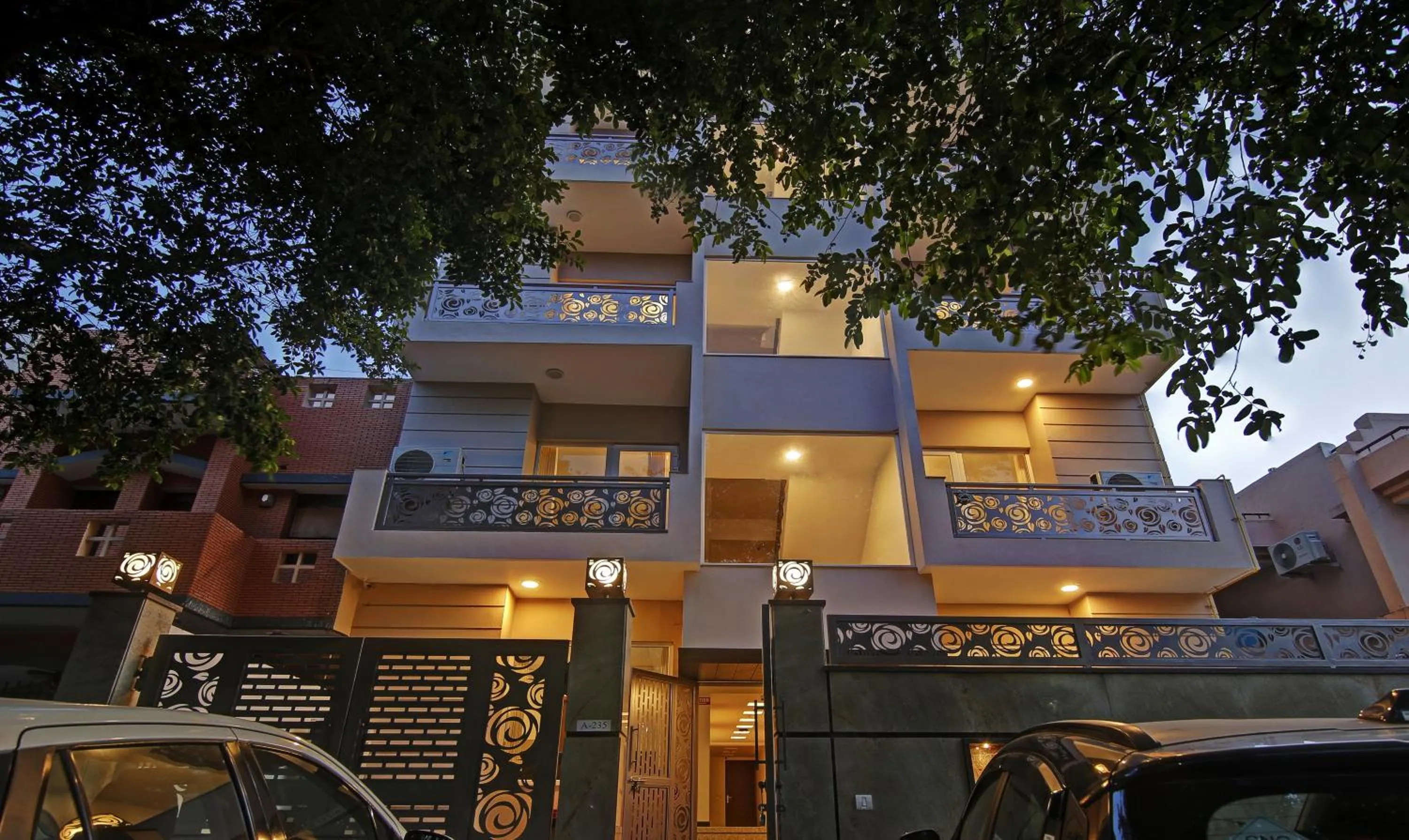 Property building in Treebo Aviraj Inn