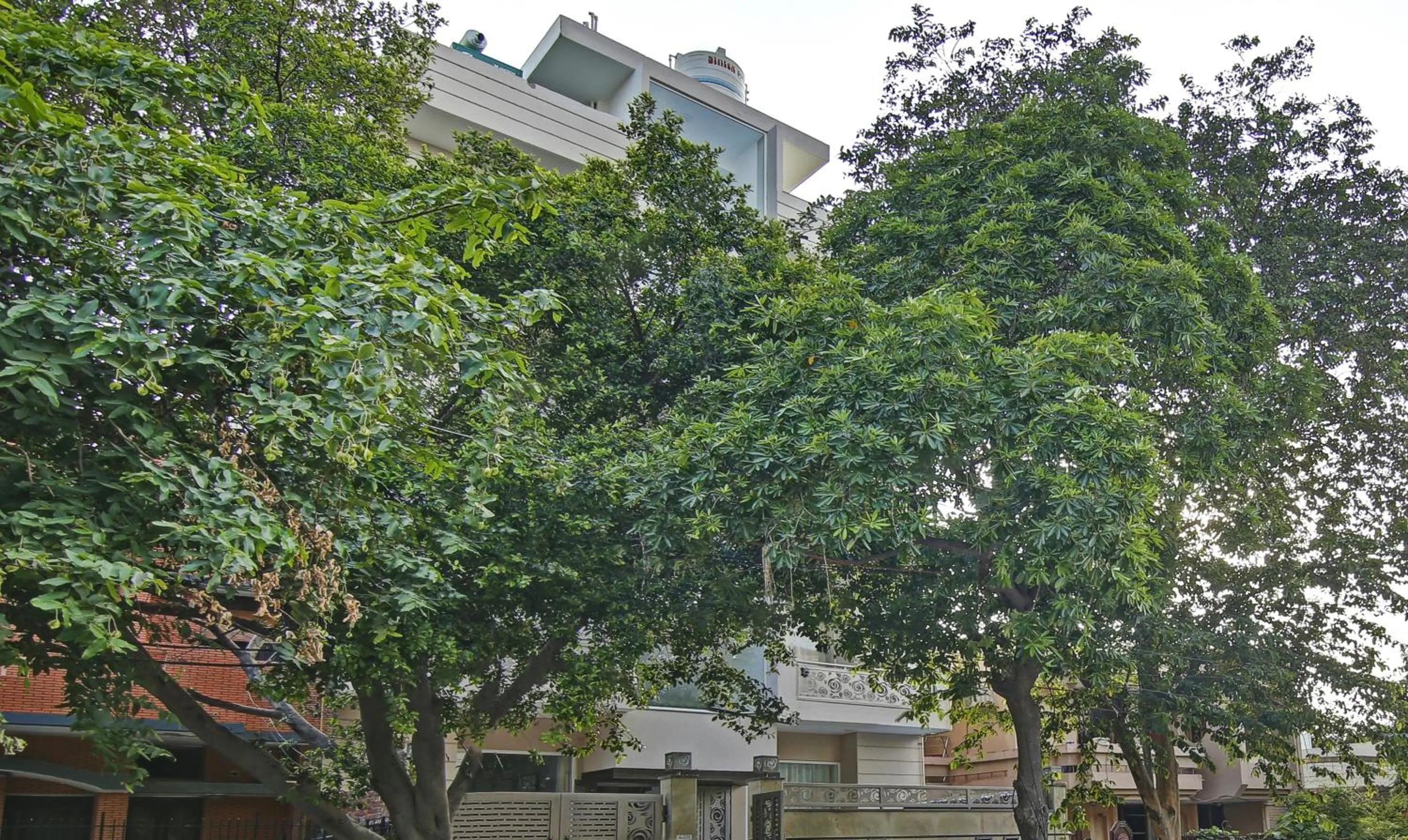 Property building in Treebo Aviraj Inn