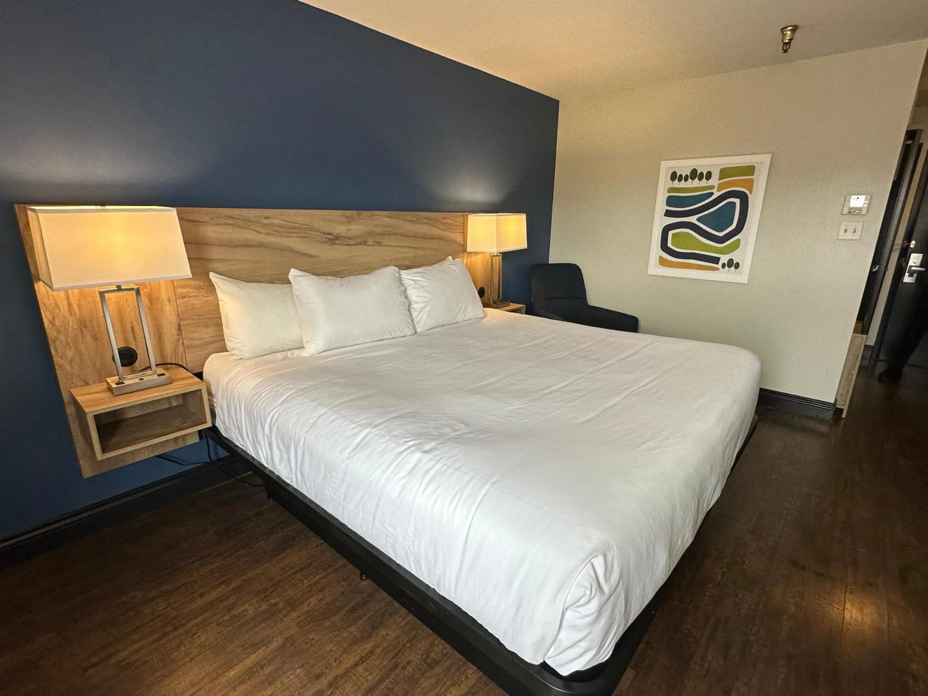 Bed in Hearthstone Inn Sydney