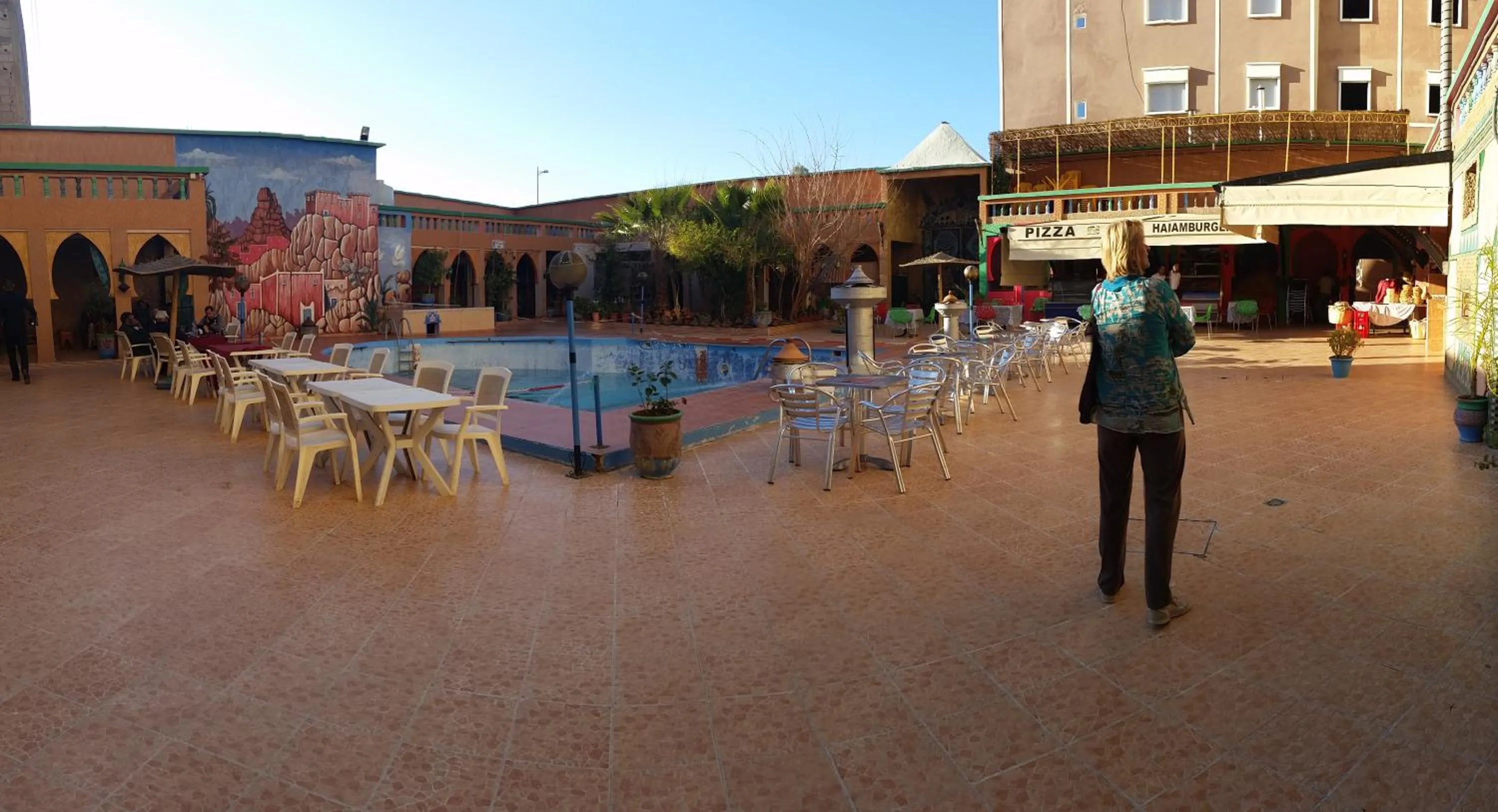 Swimming pool in Hotel Espace Tifawine