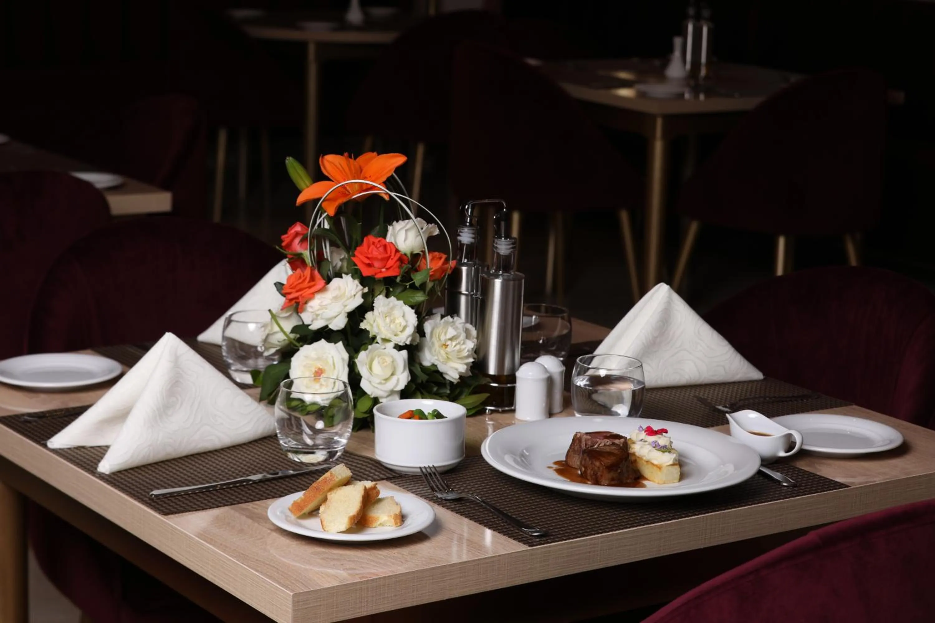 Restaurant/places to eat in Z Hotel Meknes