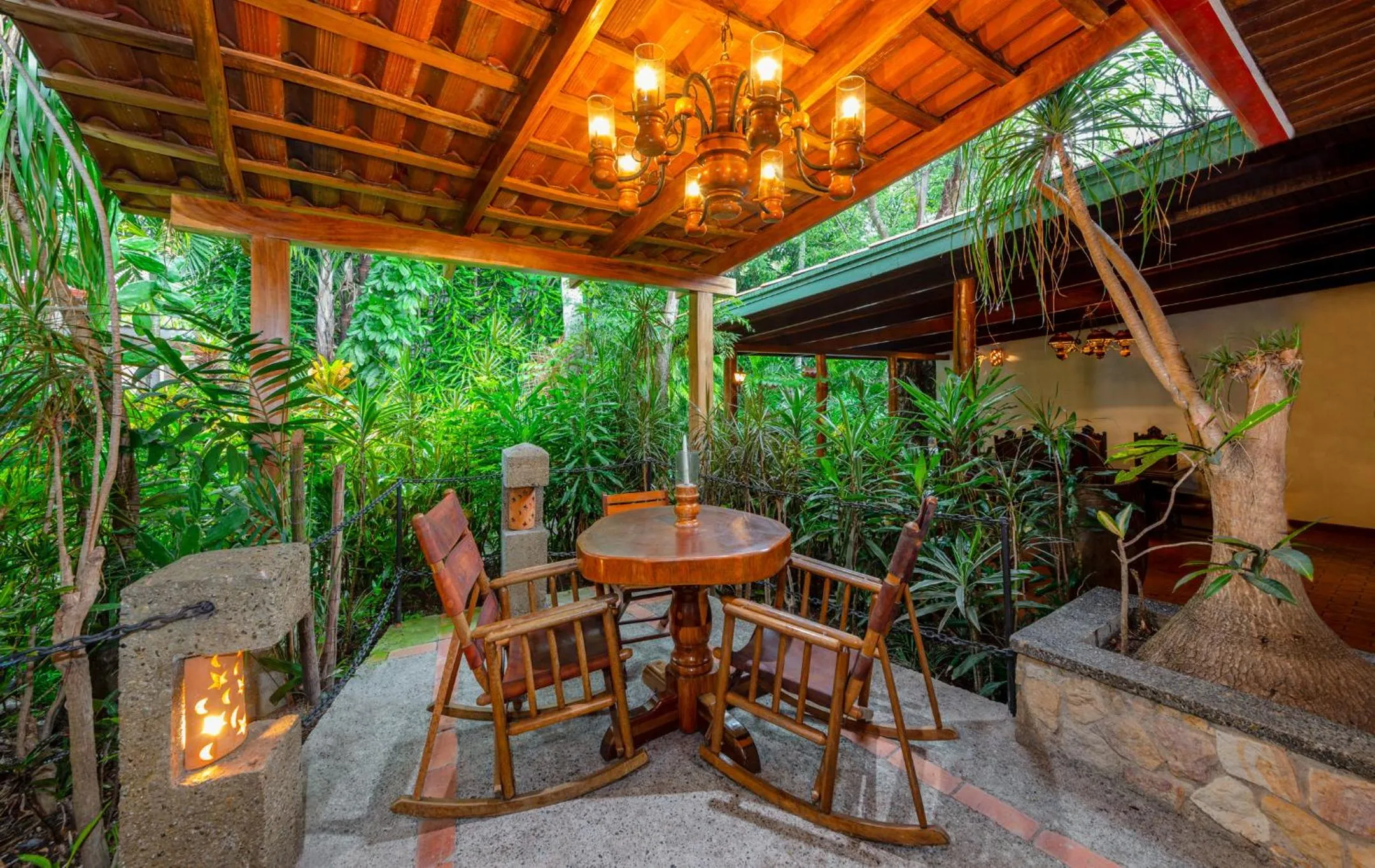 Patio in Costa Verde Inn
