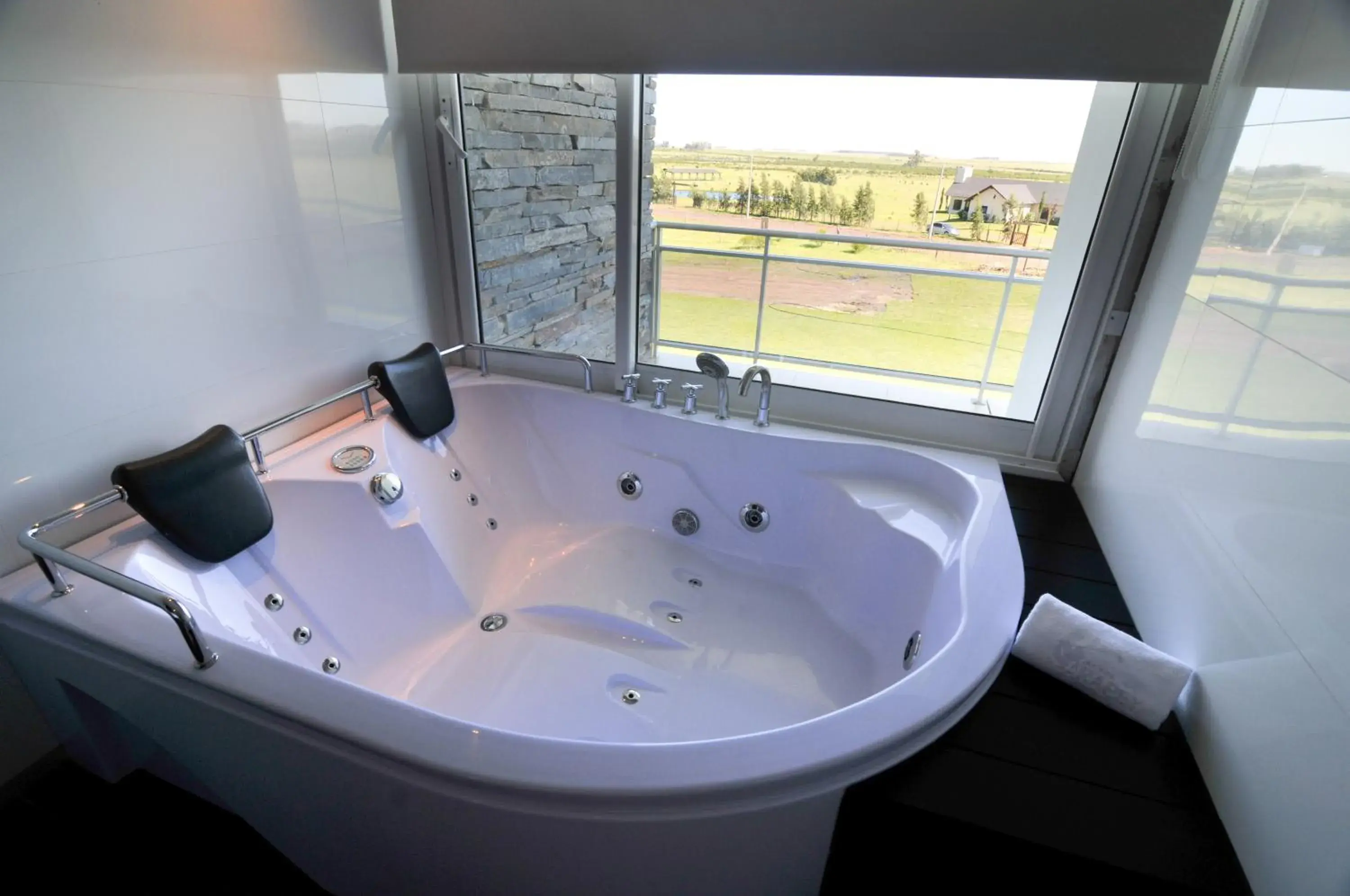 Suite in Altos del Arapey All Inclusive, Golf & Spa Suite in Altos del Arapey All Inclusive, Golf & Spa