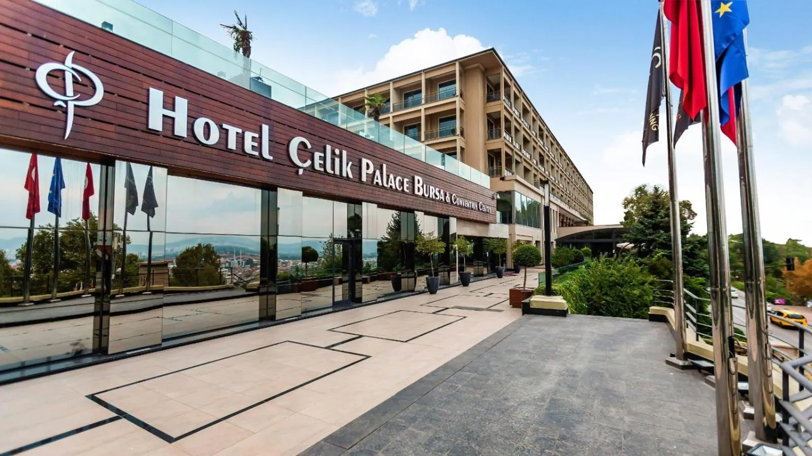 Property building in Hotel Çelik Palas Convention Center & Thermal SPA