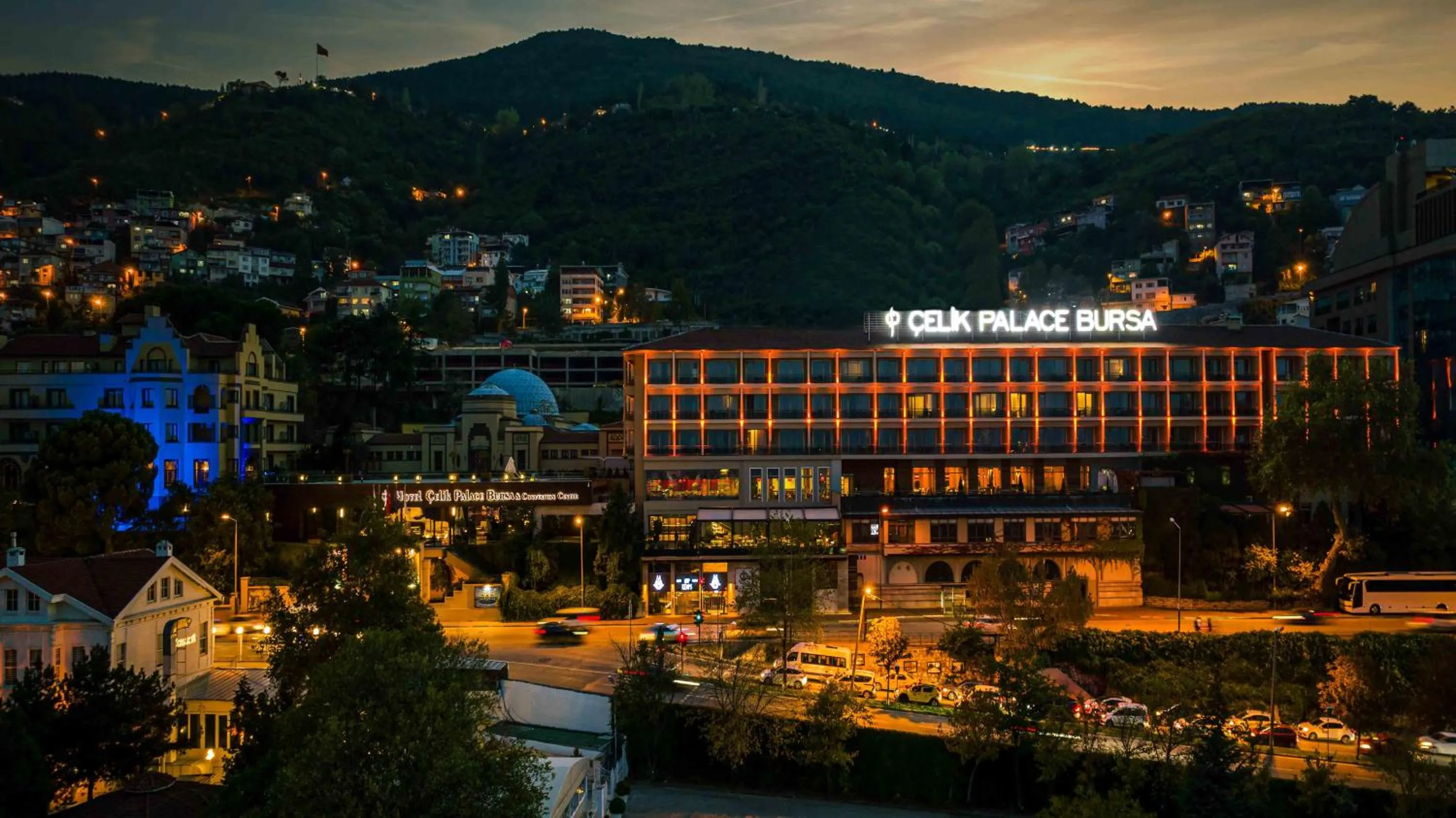 Property building in Hotel Çelik Palas Convention Center & Thermal SPA