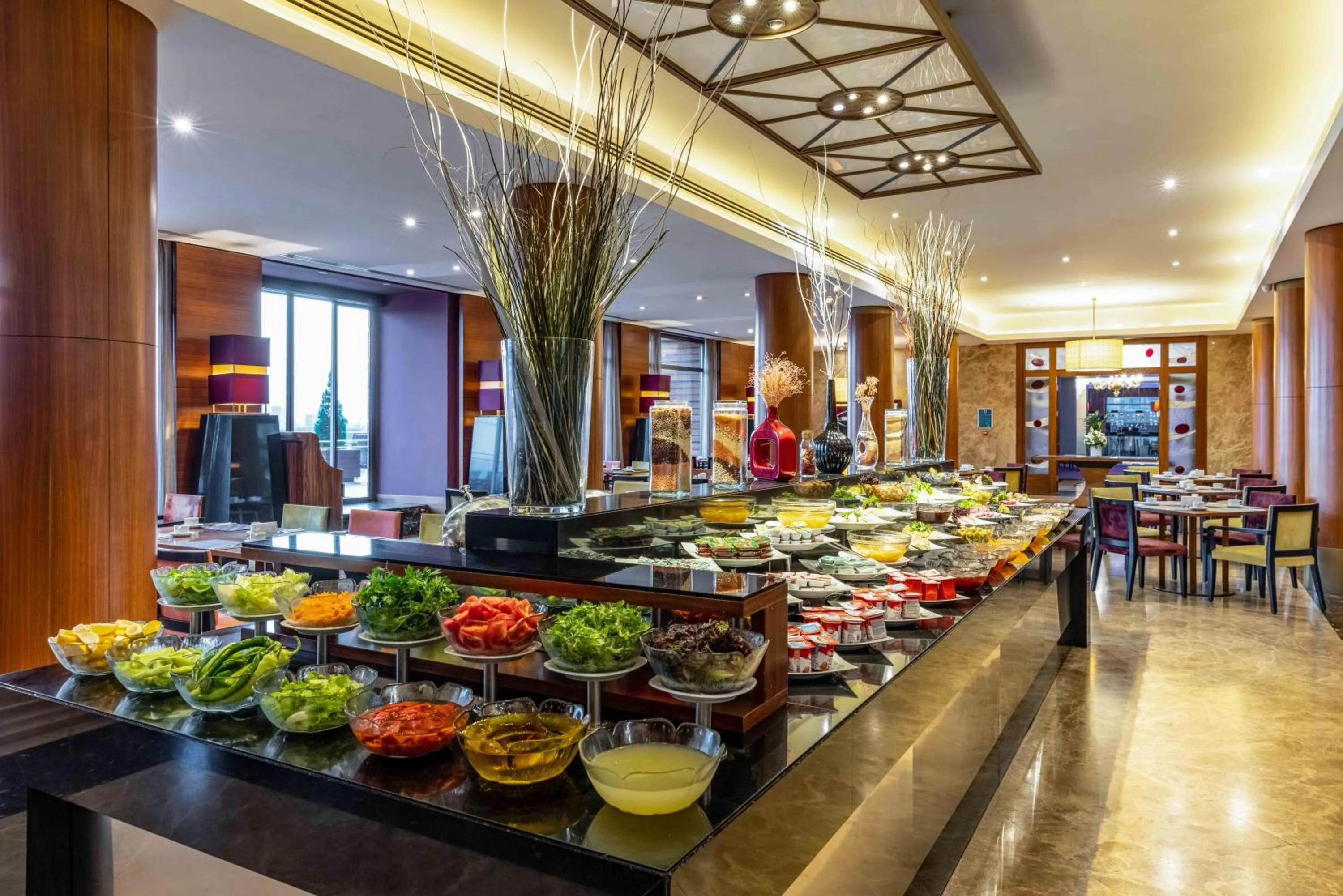 Restaurant/places to eat in Hotel Çelik Palas Convention Center & Thermal SPA