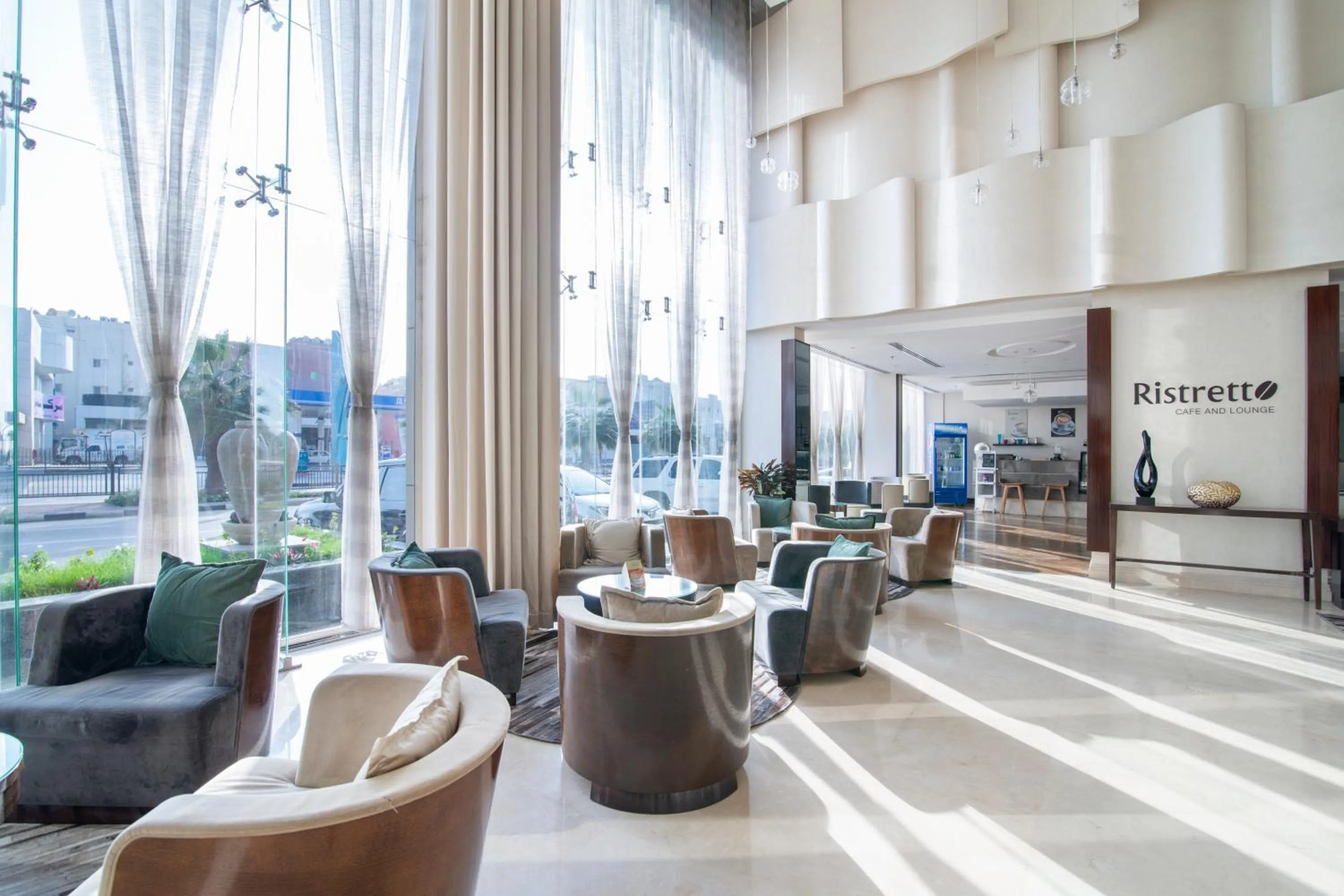 Lobby or reception in Golden Tulip Dammam Corniche Hotel