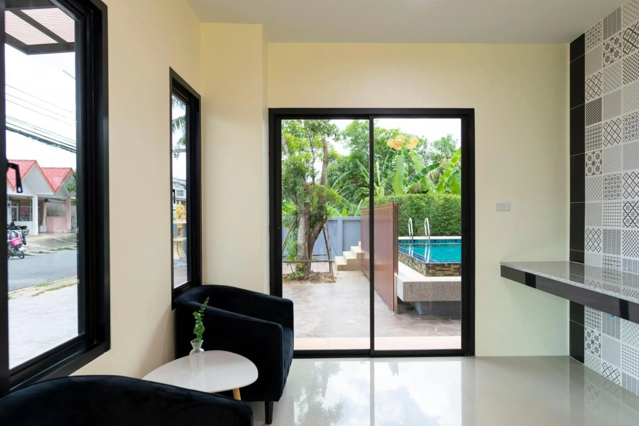 Balcony/Terrace in Thip Thip Hotel