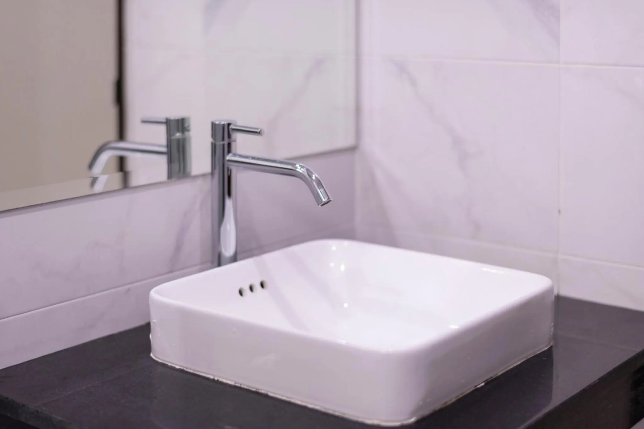 Bathroom in Thip Thip Hotel