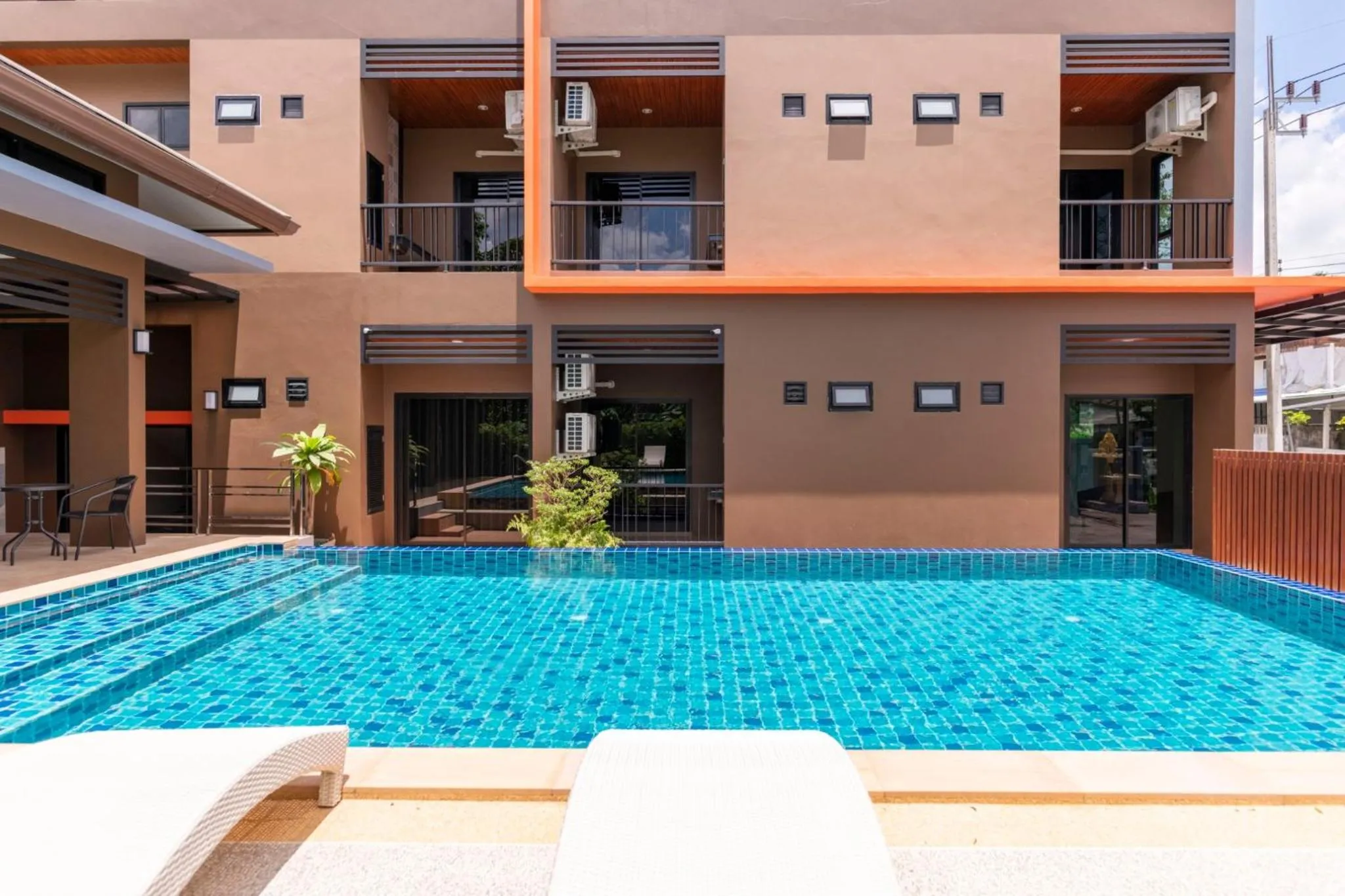 Swimming pool in Thip Thip Hotel