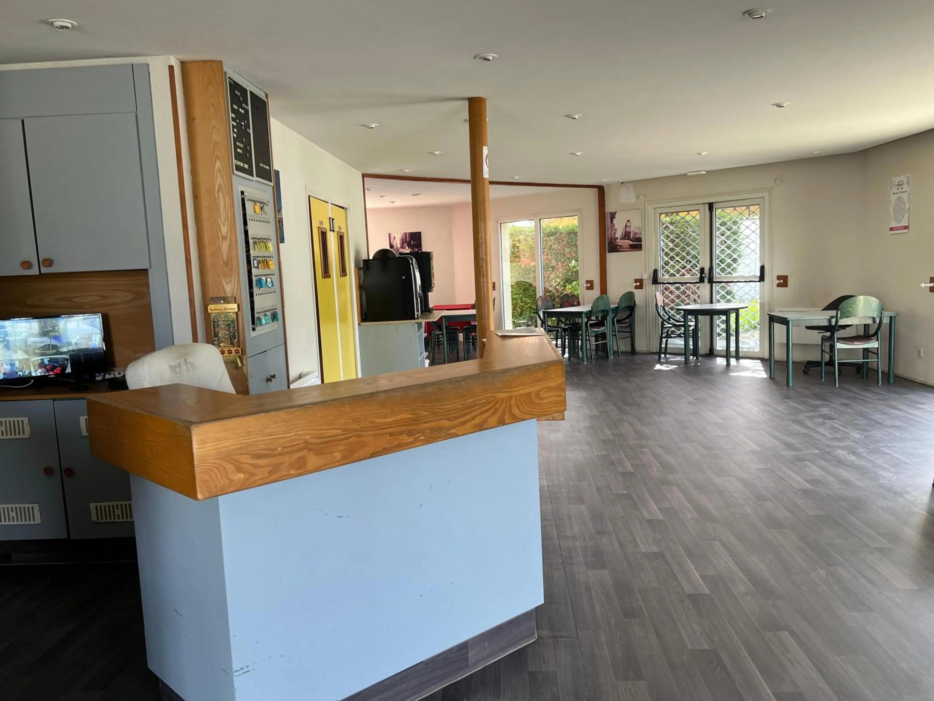 Lobby or reception in Hotel Charme En Maconnais Fasthotel Macon Nord