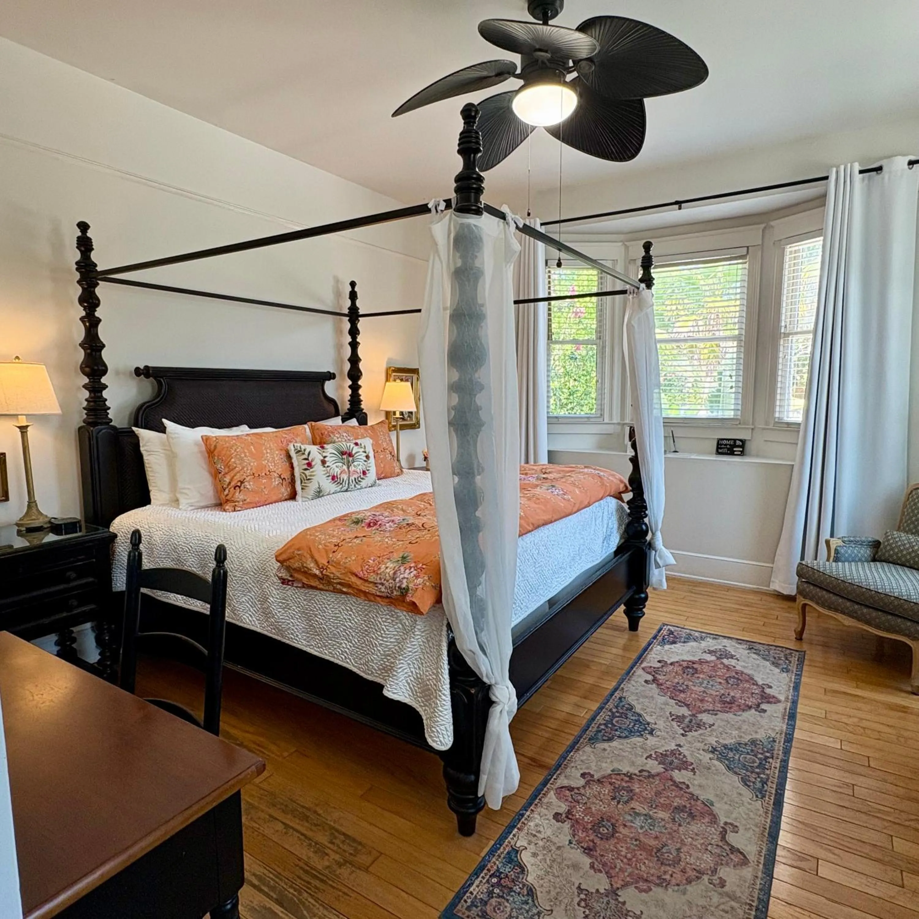 Bed in Hoyt House Luxury Bed & Breakfast