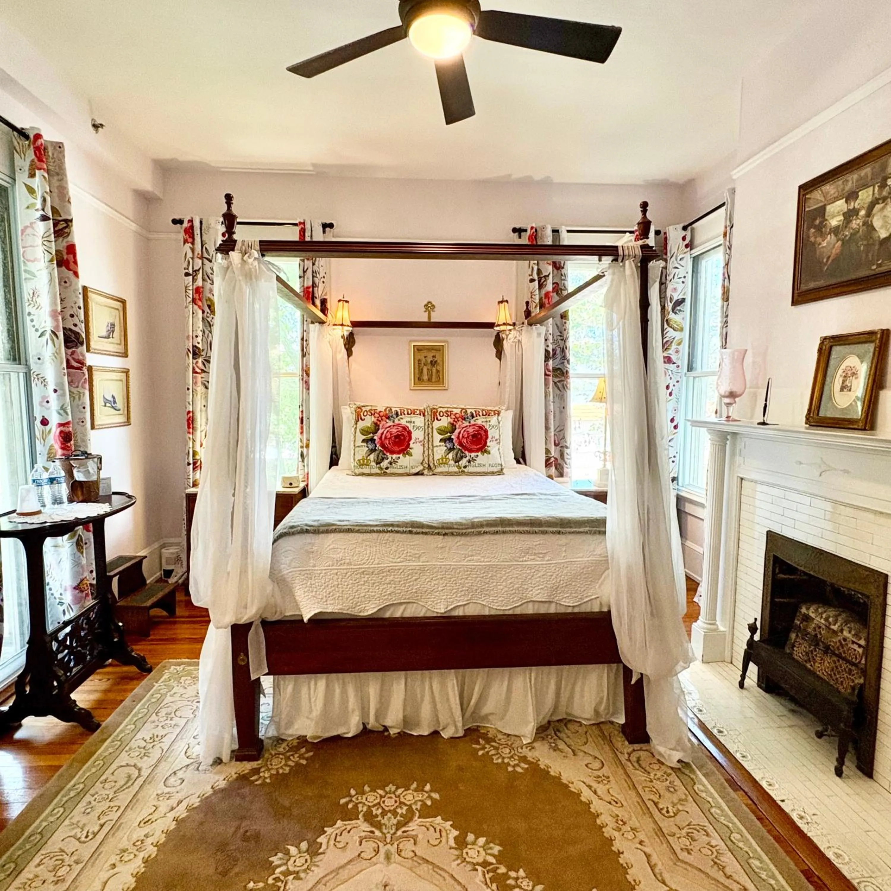 Bedroom, Bed in Hoyt House Luxury Bed & Breakfast