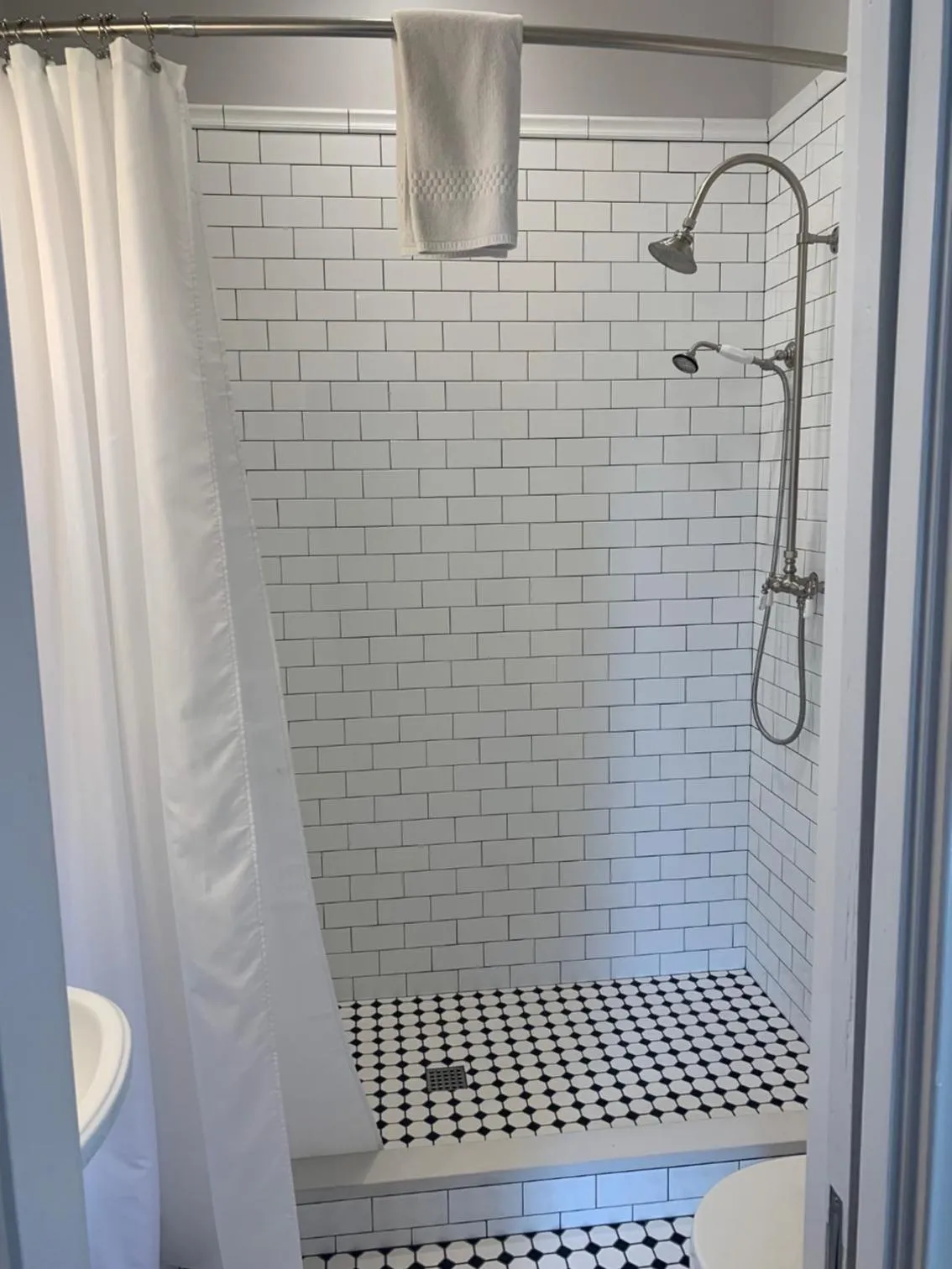 Bathroom in Hoyt House Luxury Bed & Breakfast