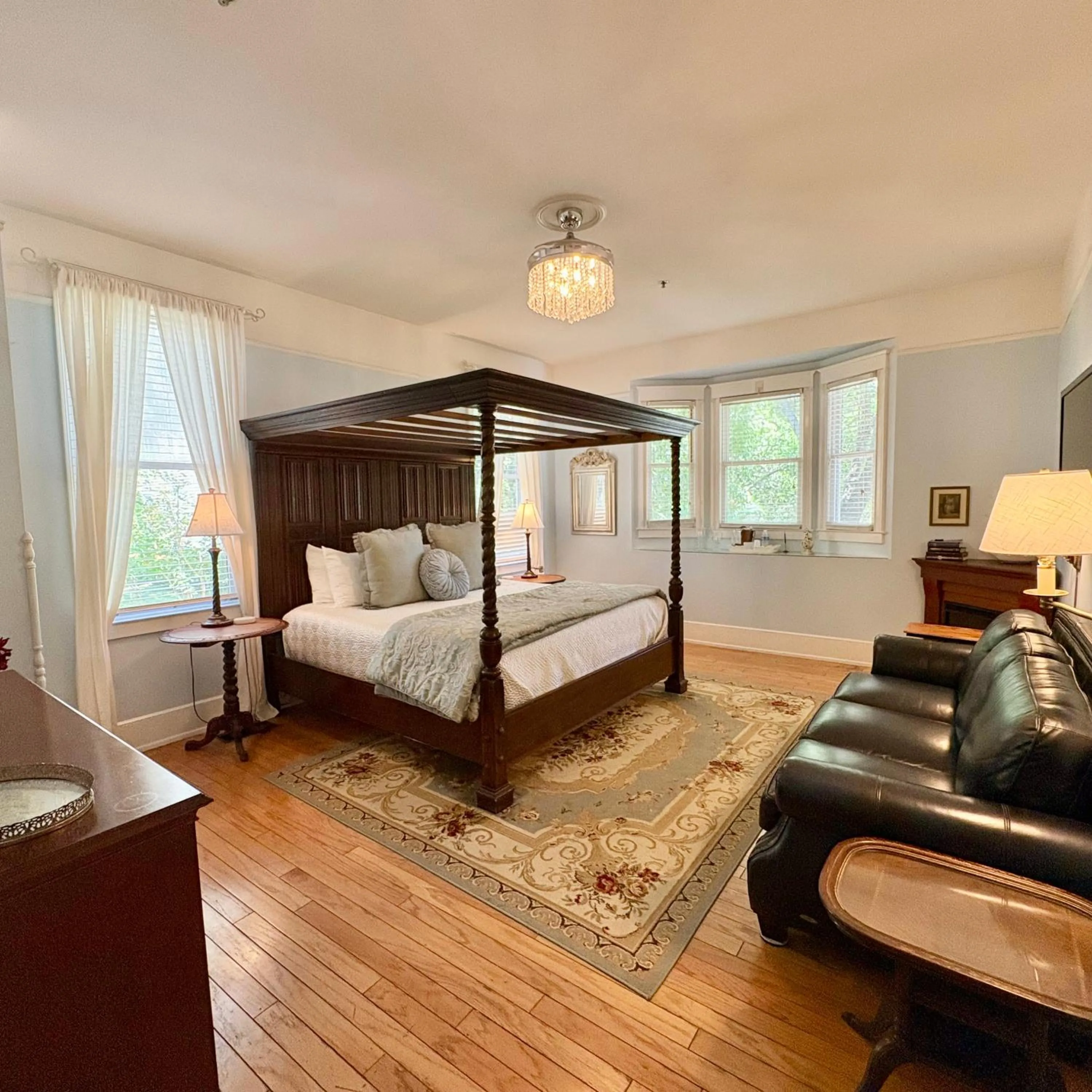 View (from property/room), Bed in Hoyt House Luxury Bed & Breakfast