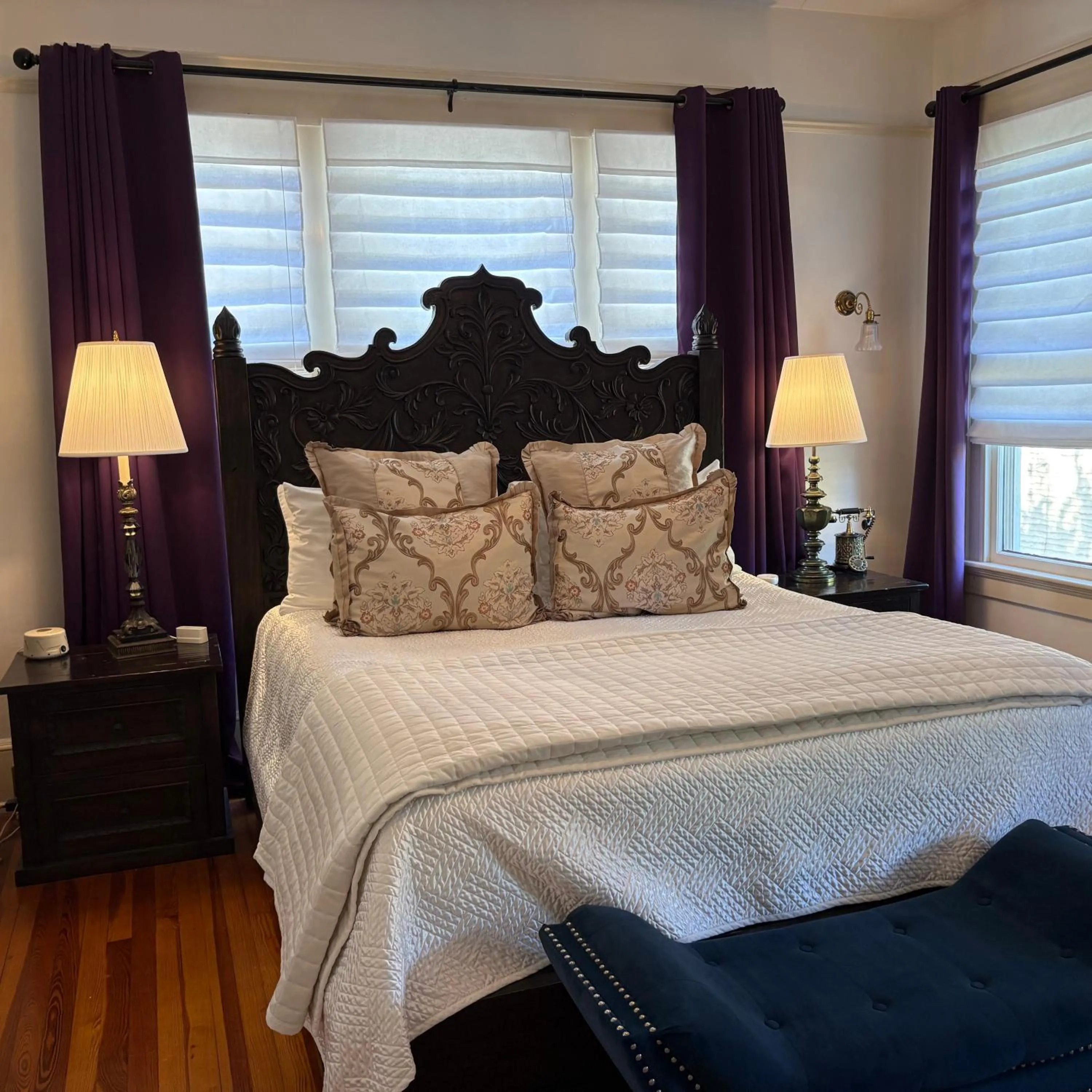 Bed in Hoyt House Luxury Bed & Breakfast