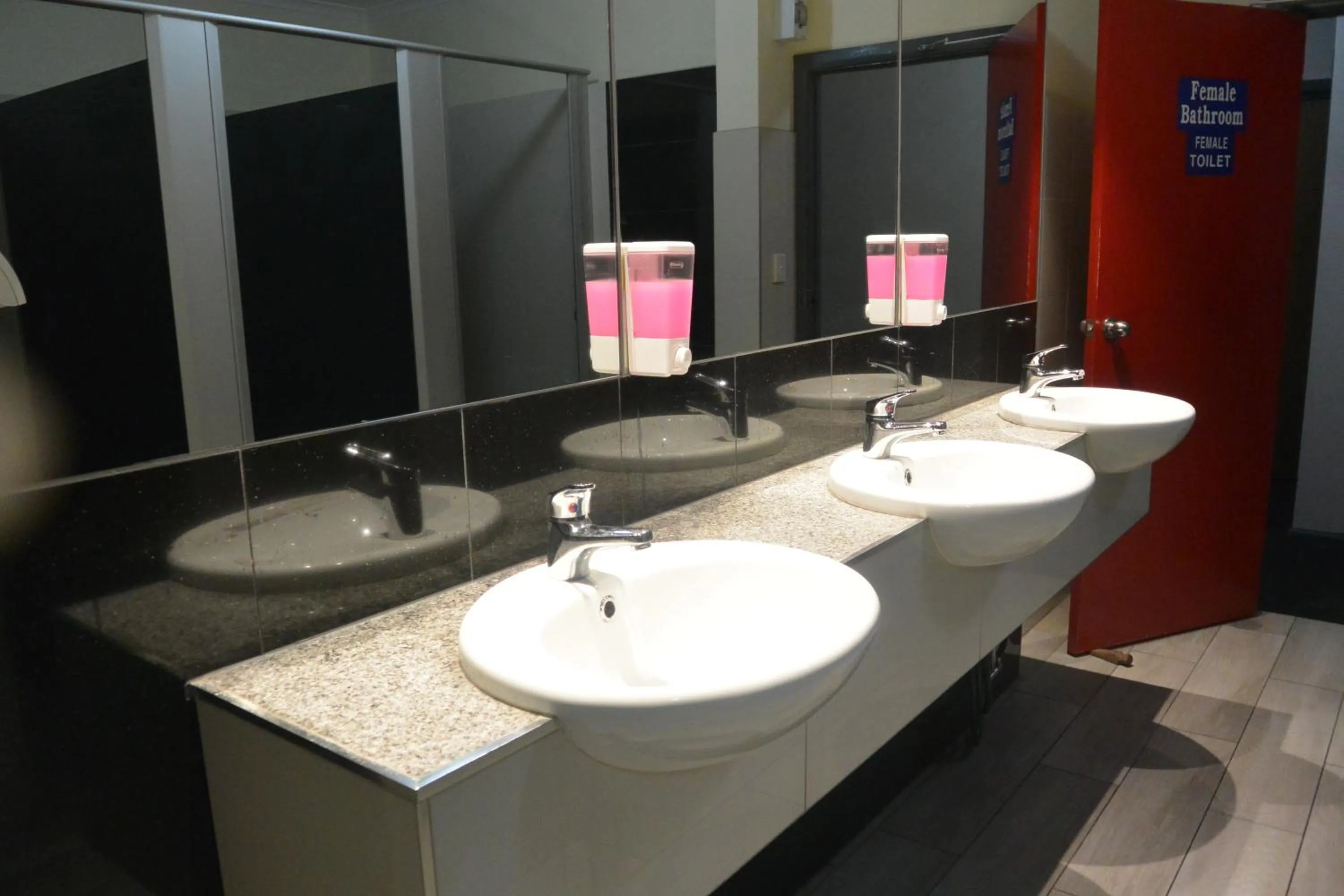 Bathroom in Elizabeth Hostel