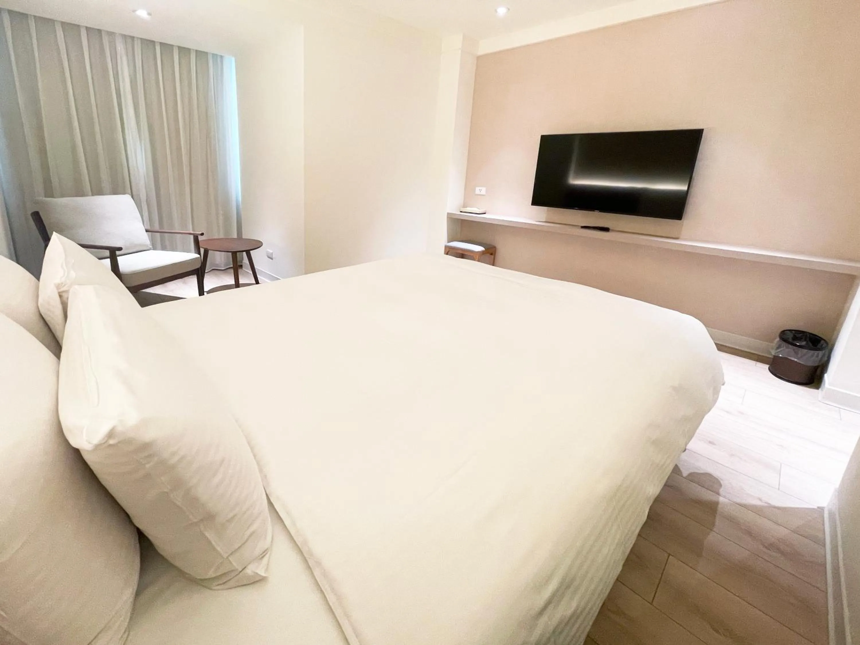 Photo of the whole room, Bed in Hotel Tainan