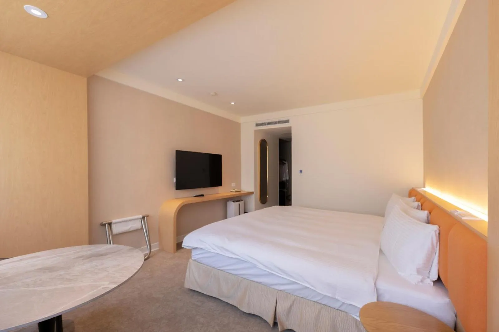 Photo of the whole room, Bed in Hotel Tainan