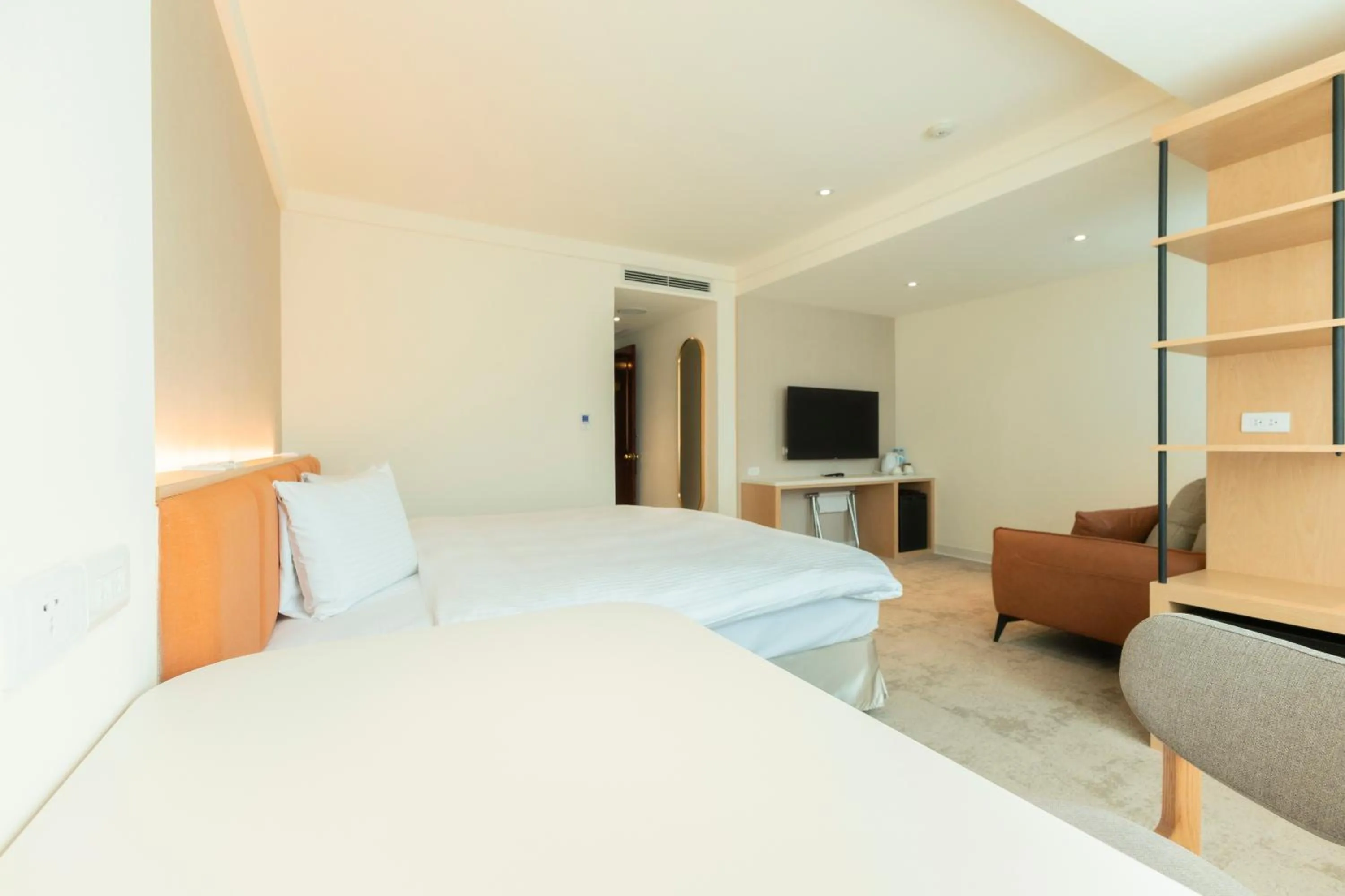 Photo of the whole room, Bed in Hotel Tainan