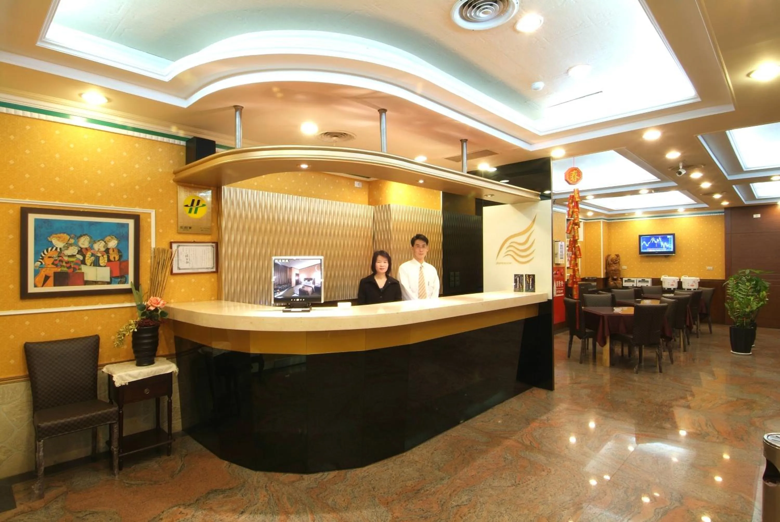 Lobby or reception in Golden Swallow Hotel