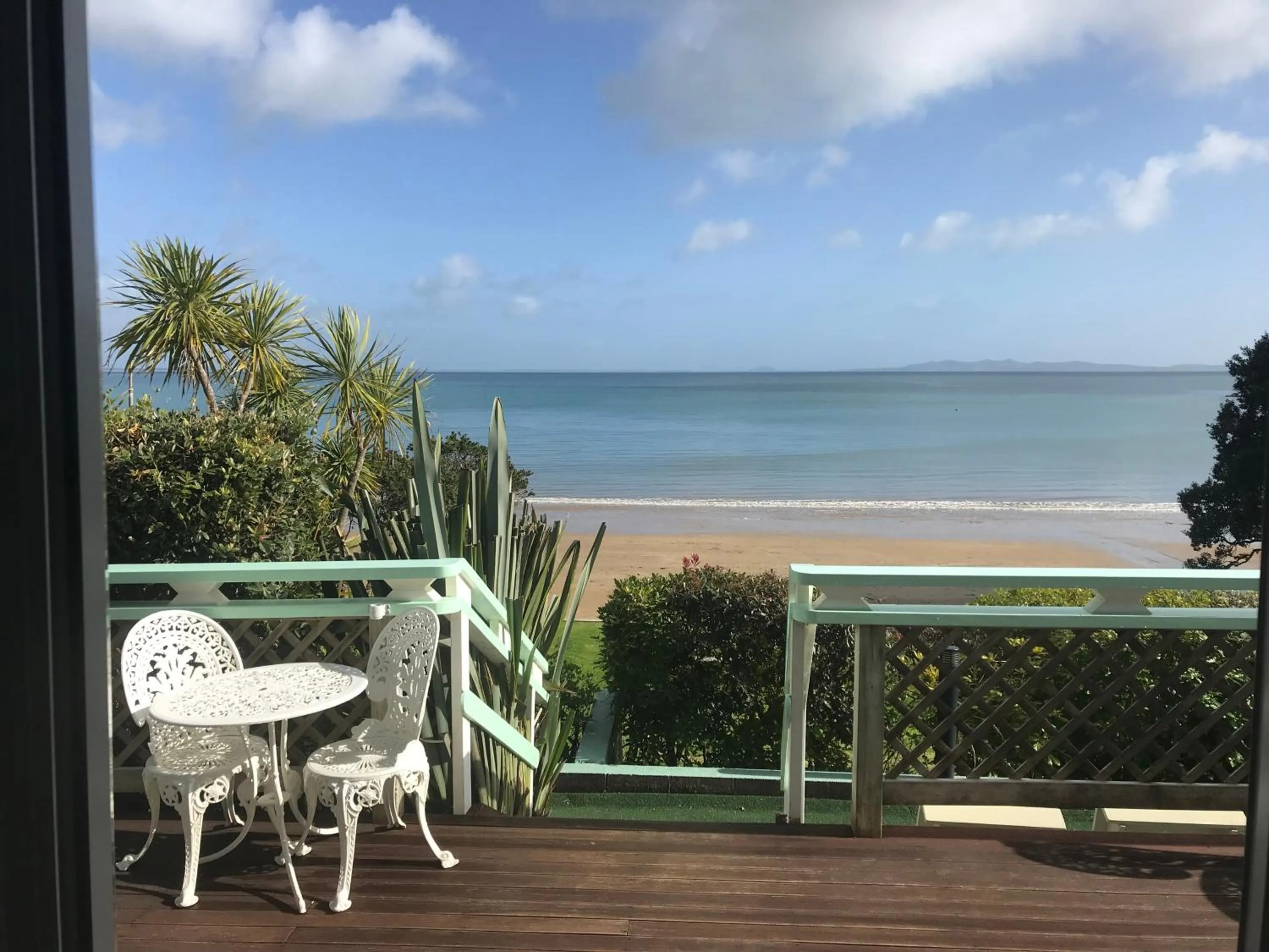 Sea view in San Marino Motor Lodge Absolute Beachfront