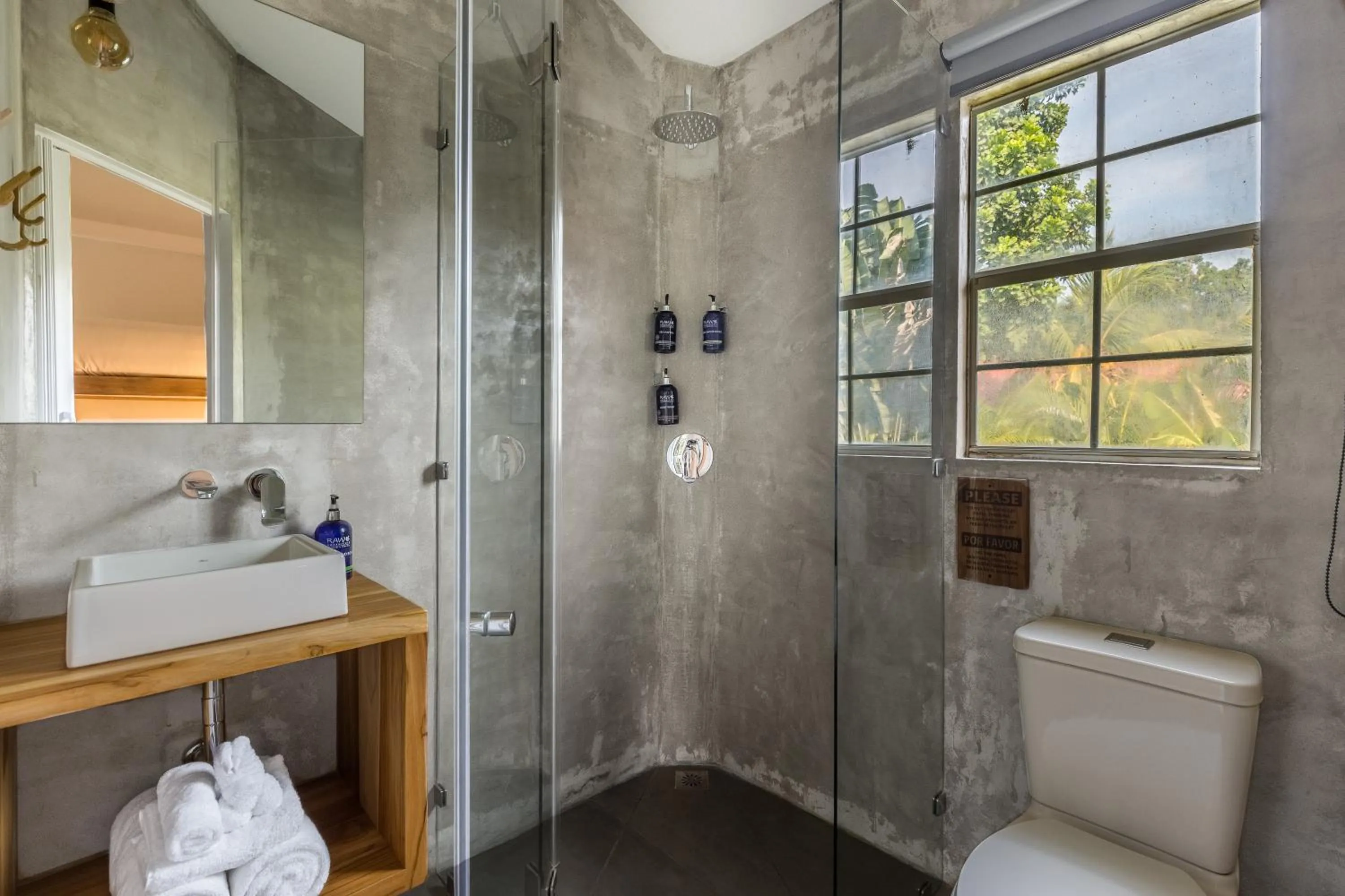 Bathroom in Ventura Santa Teresa