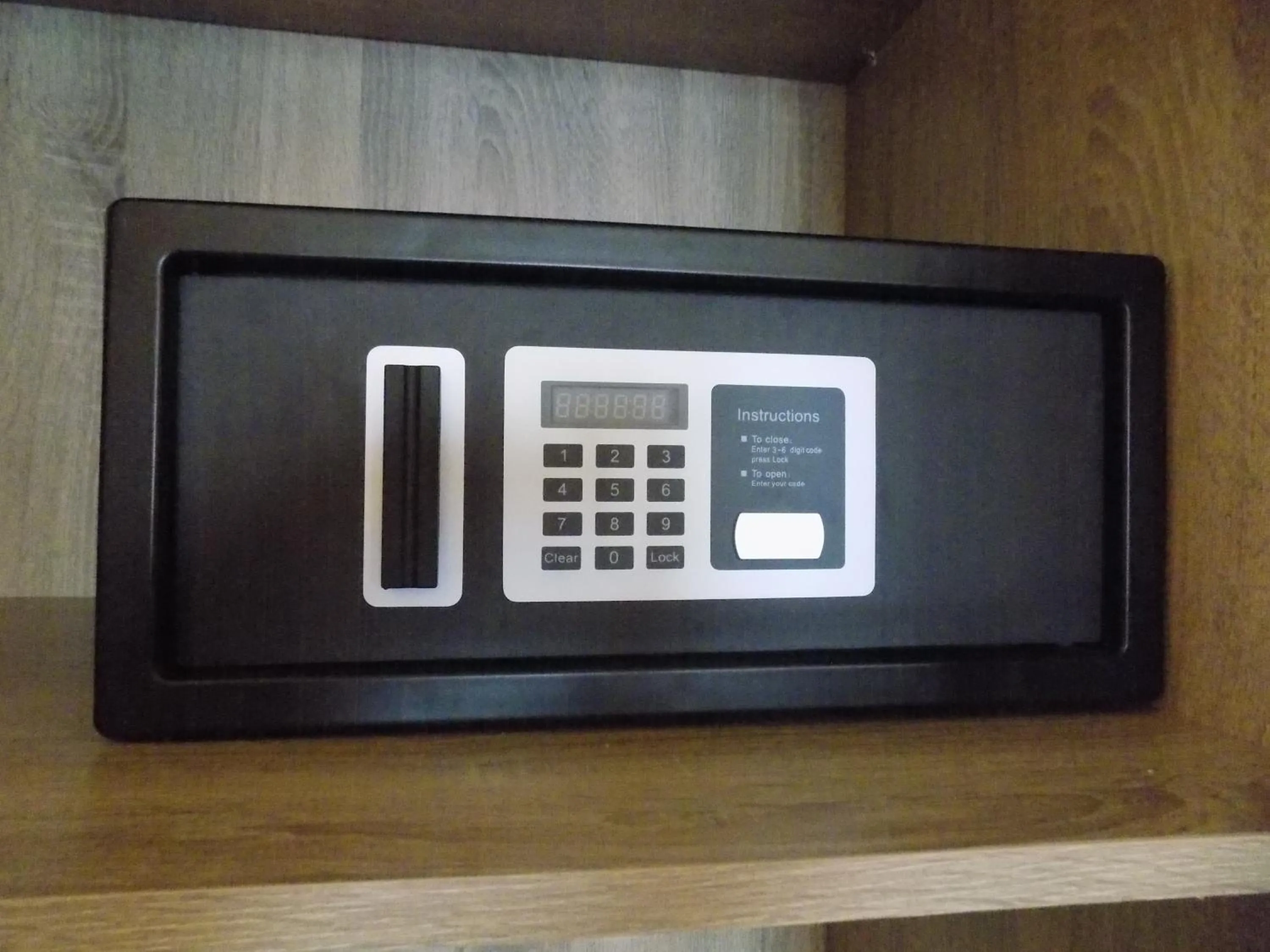 microwave in Jewel Sharm El Sheikh Hotel