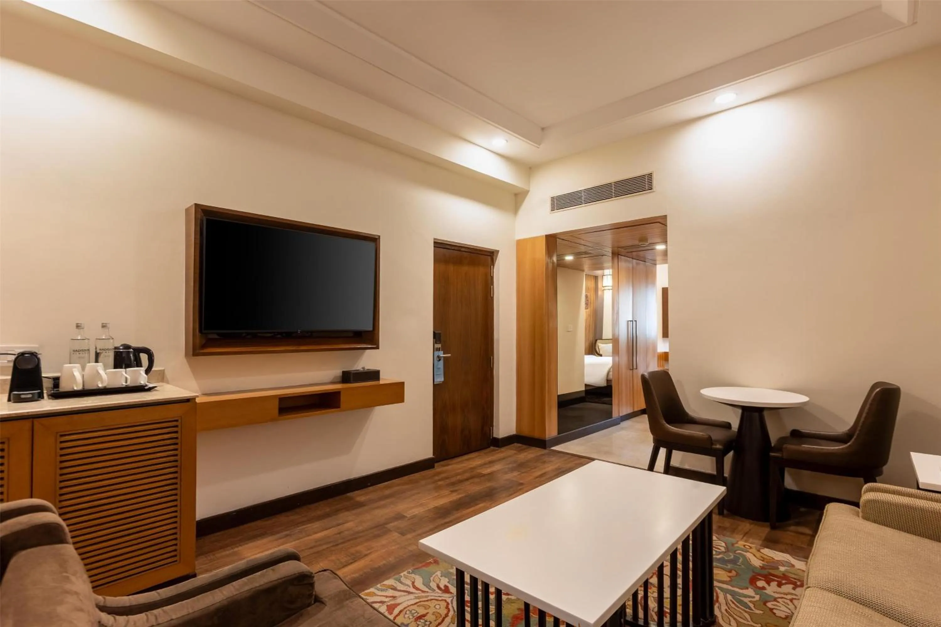 Photo of the whole room in Radisson Srinagar