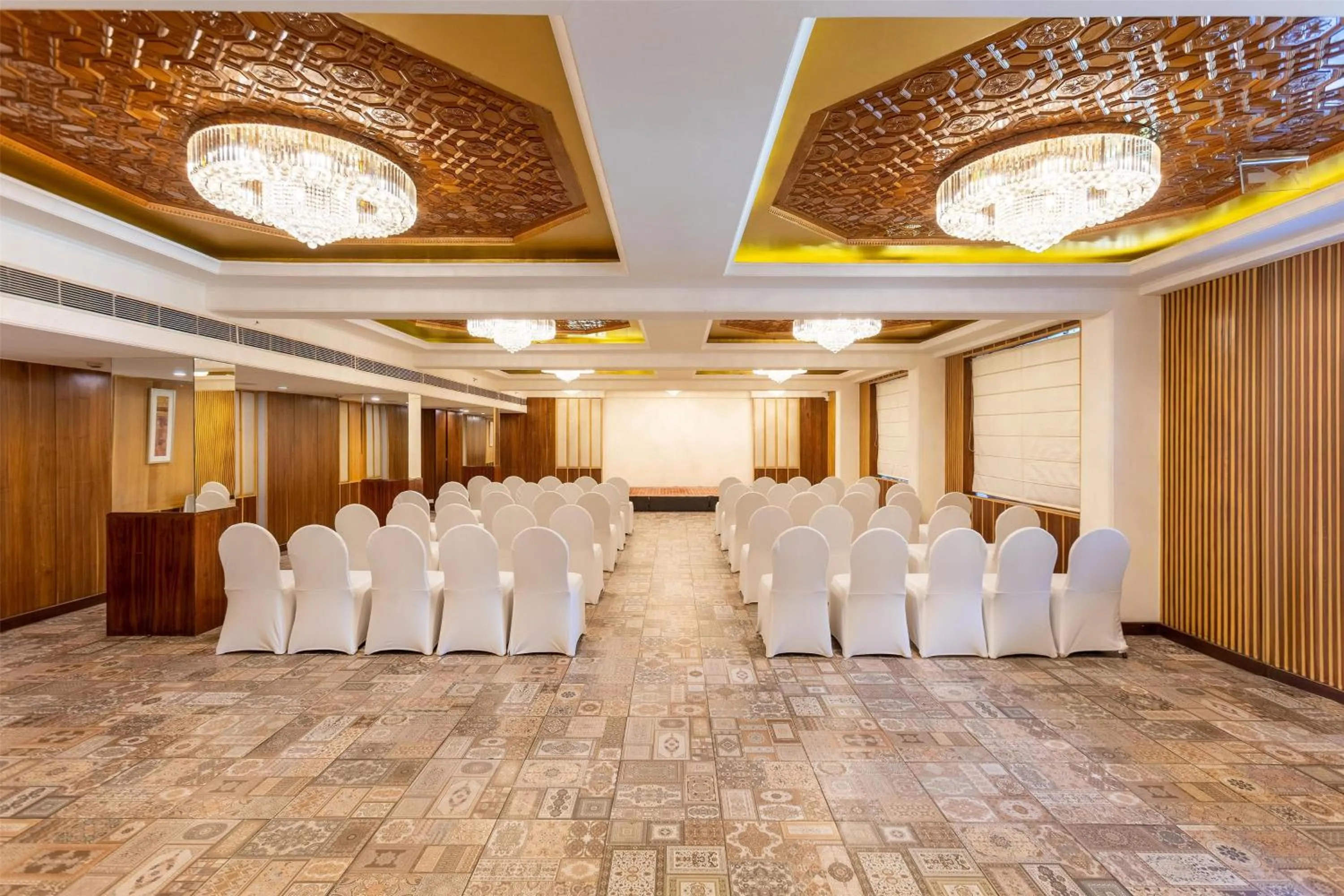 Meeting/conference room in Radisson Srinagar