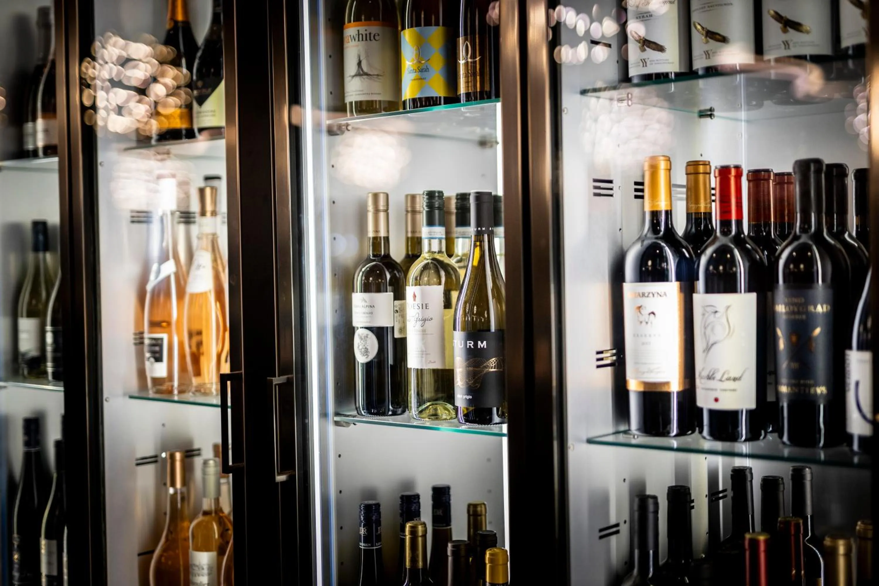 Restaurant/places to eat in Galeon Residence & SPA