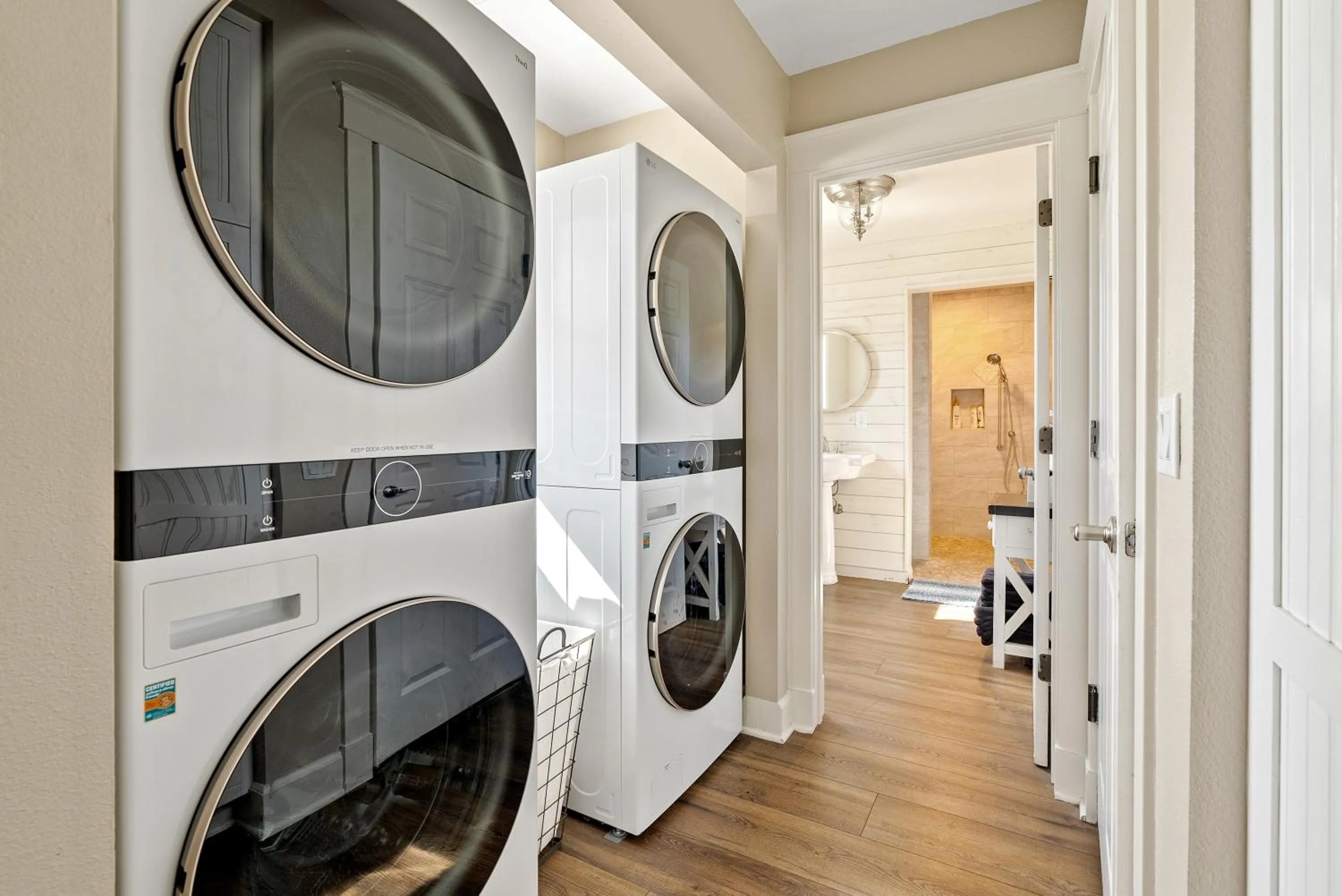 washing machine in Paso Wine Country Farmhouse with Pool, Spa, Game Room