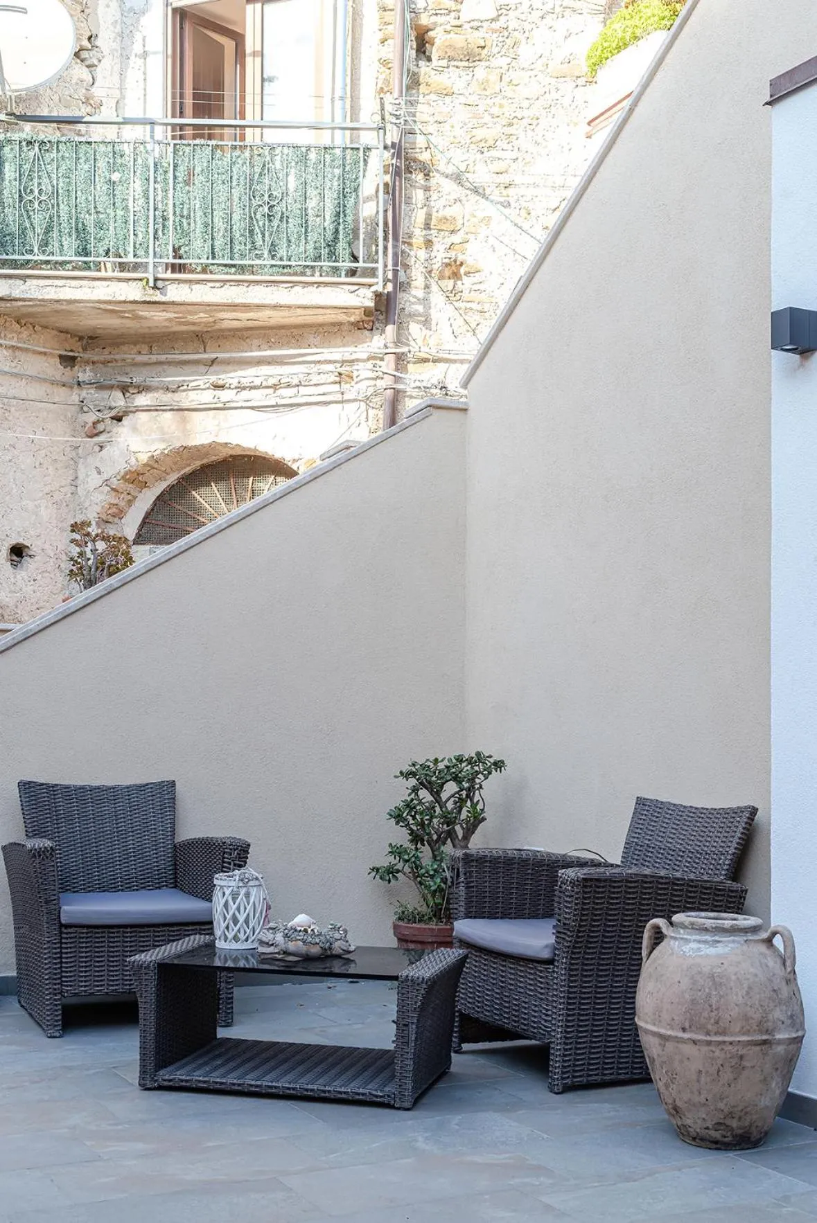 Property building in De Gulia Charme and Relax