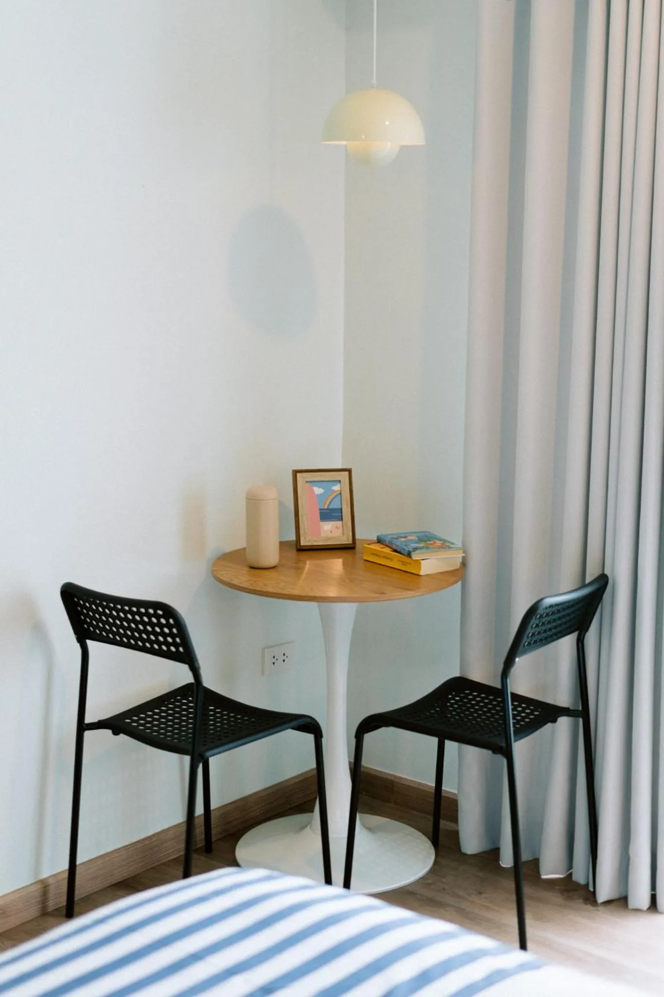 Seating area in Nautical Home & Seashell House B&B