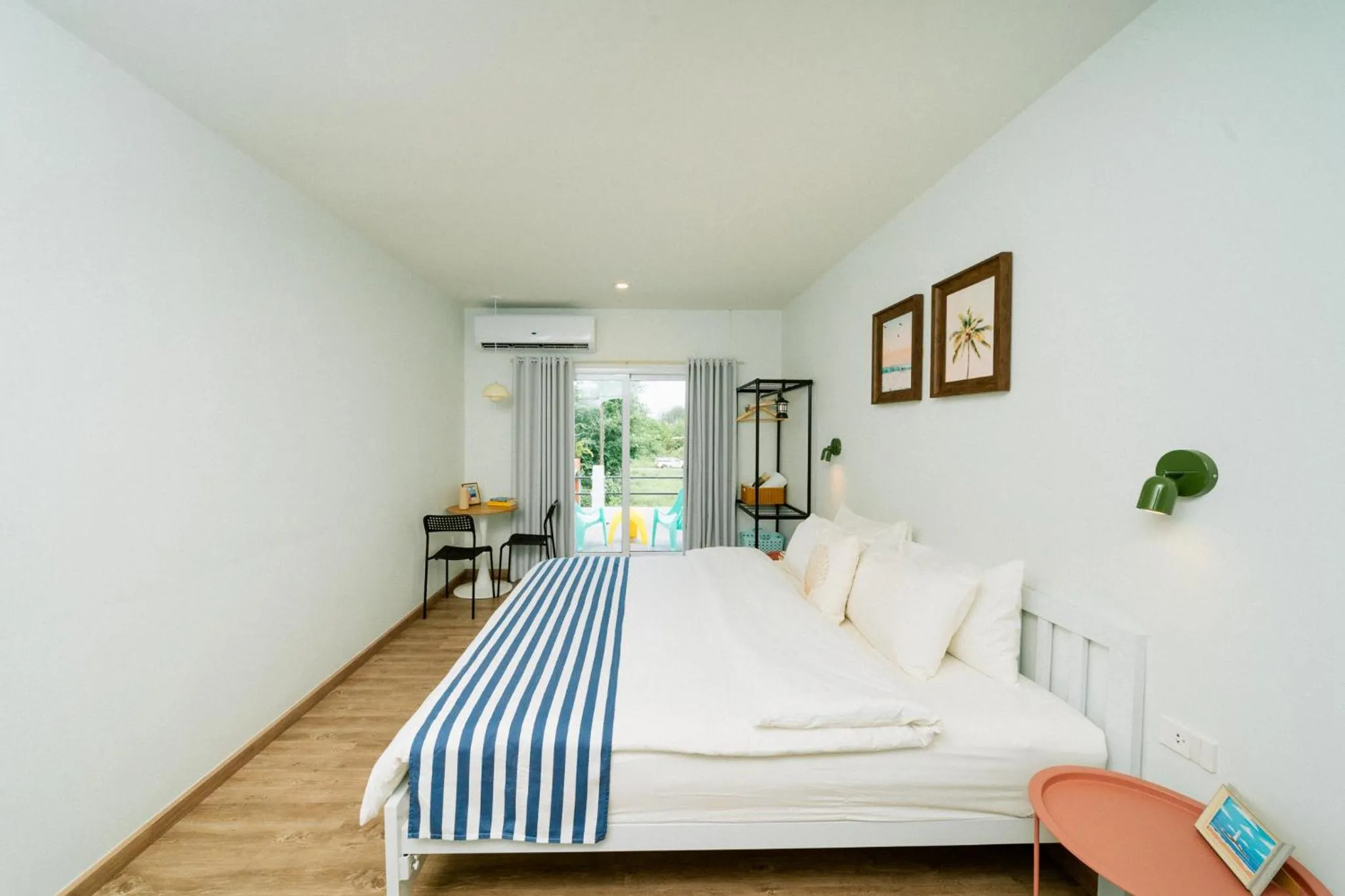 Bedroom, Bed in Nautical Home & Seashell House B&B