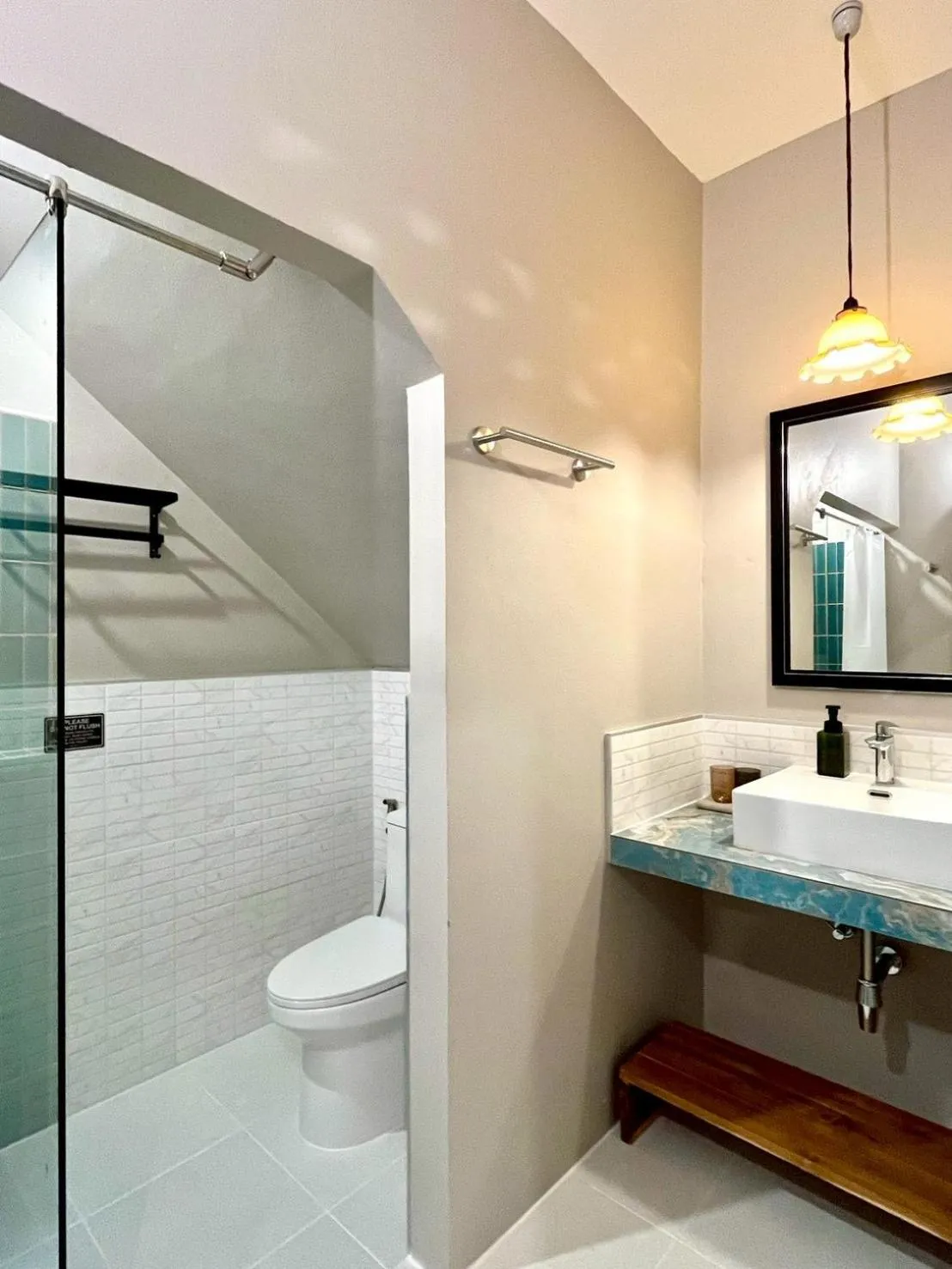 Bathroom in Nautical Home & Seashell House B&B