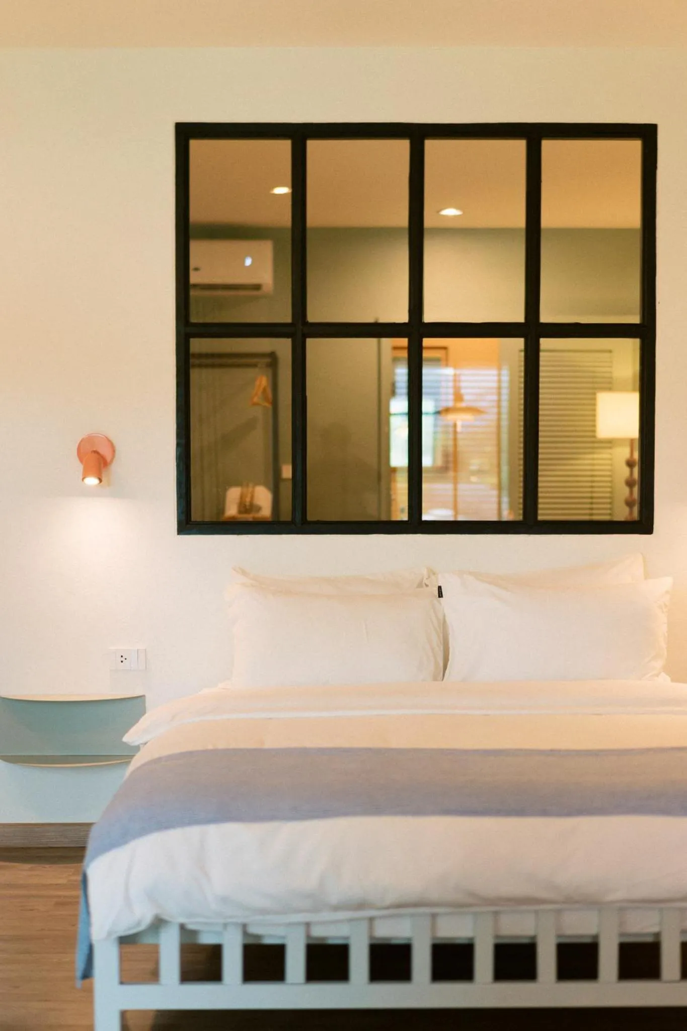 Bed in Nautical Home & Seashell House B&B